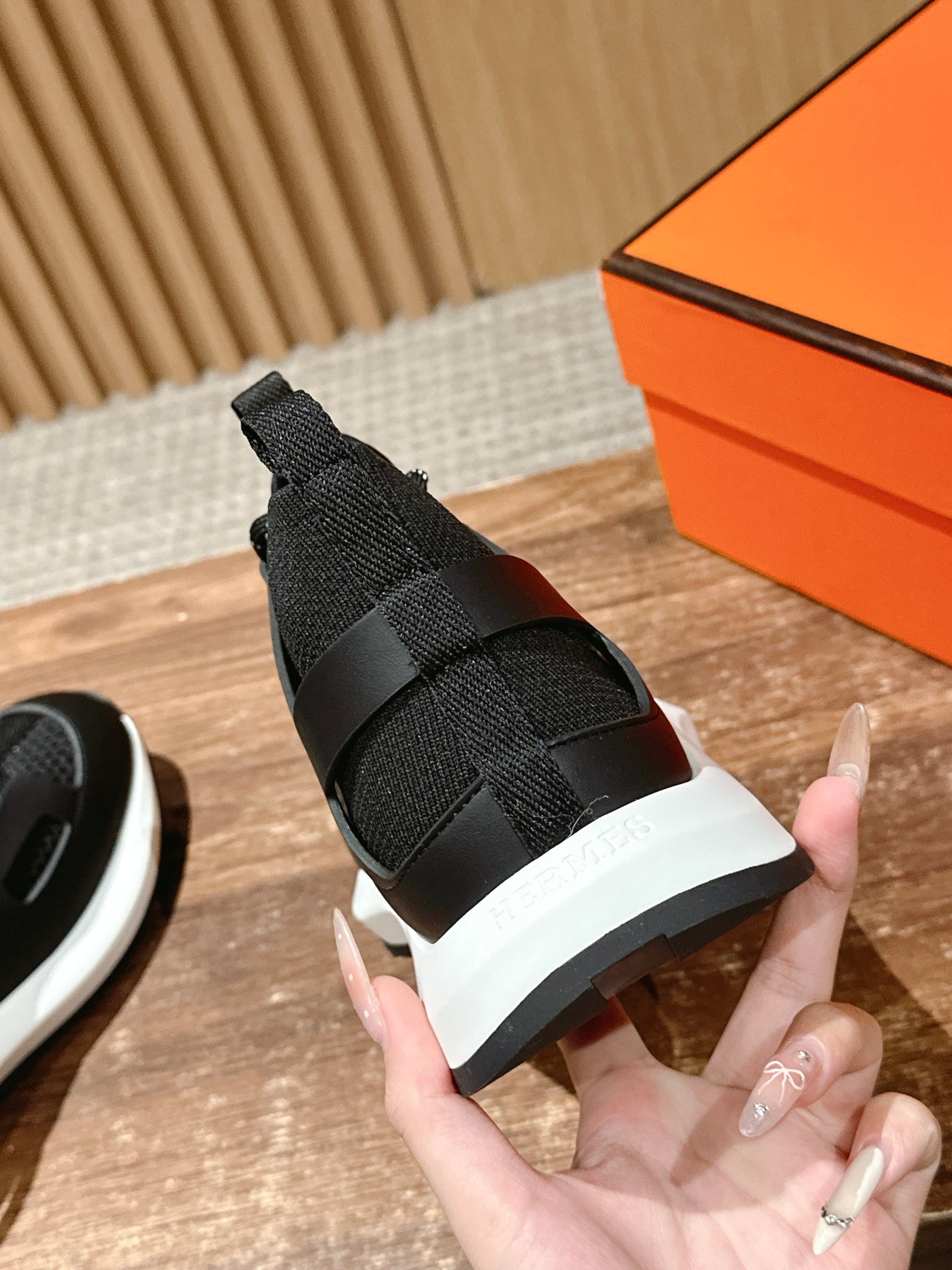 Luxury Shoes Hermes Unisex