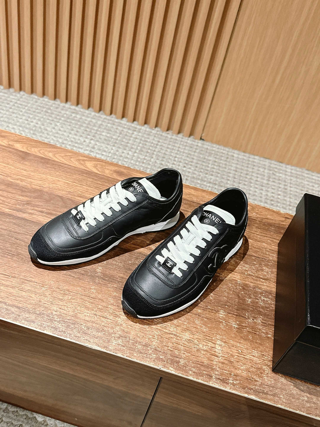 Luxury Shoes Chanel Unisex