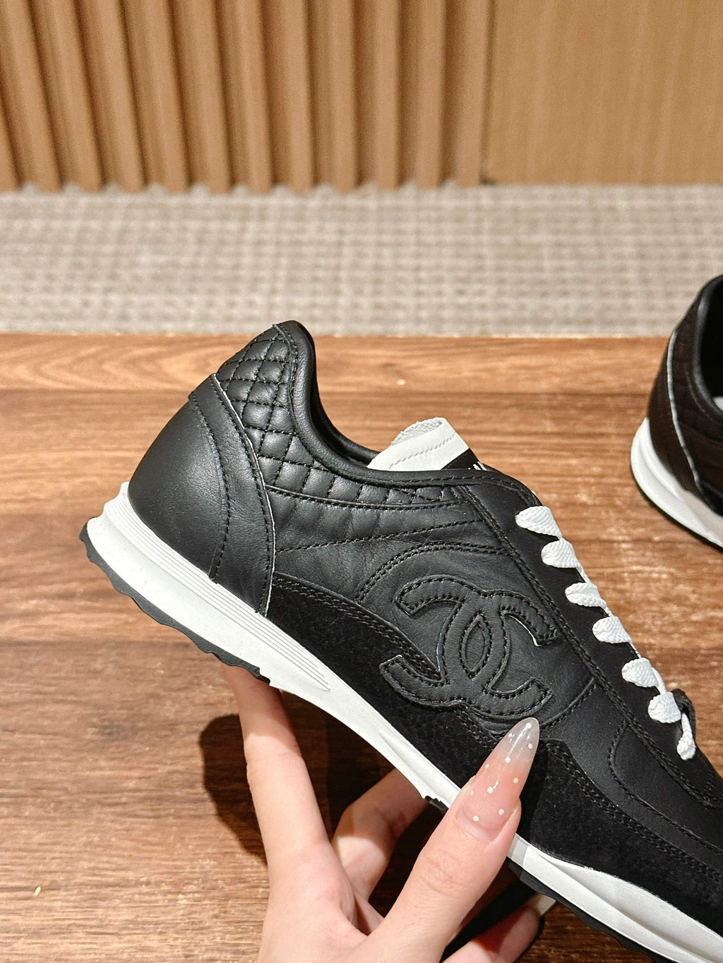 Luxury Shoes Chanel Unisex