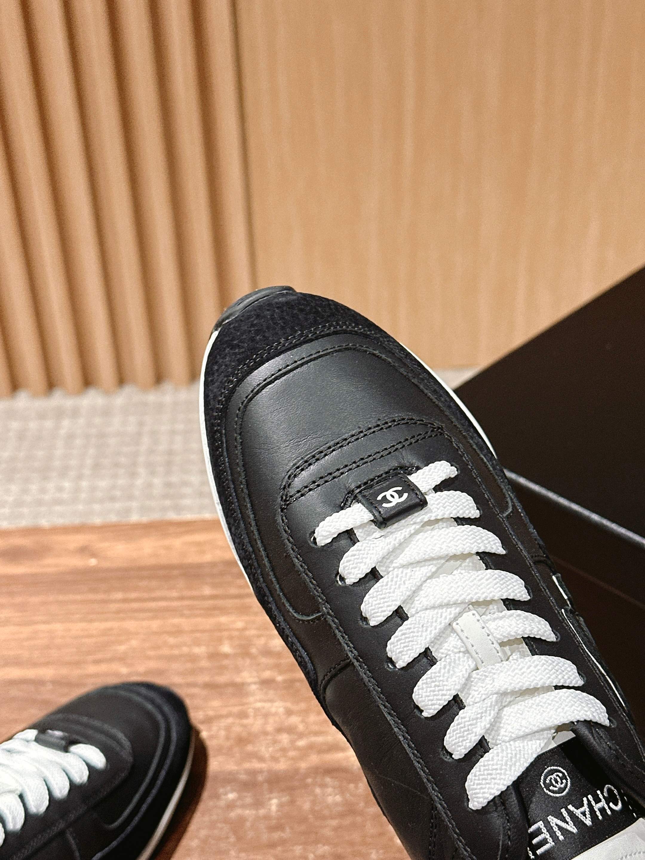 Luxury Shoes Chanel Unisex