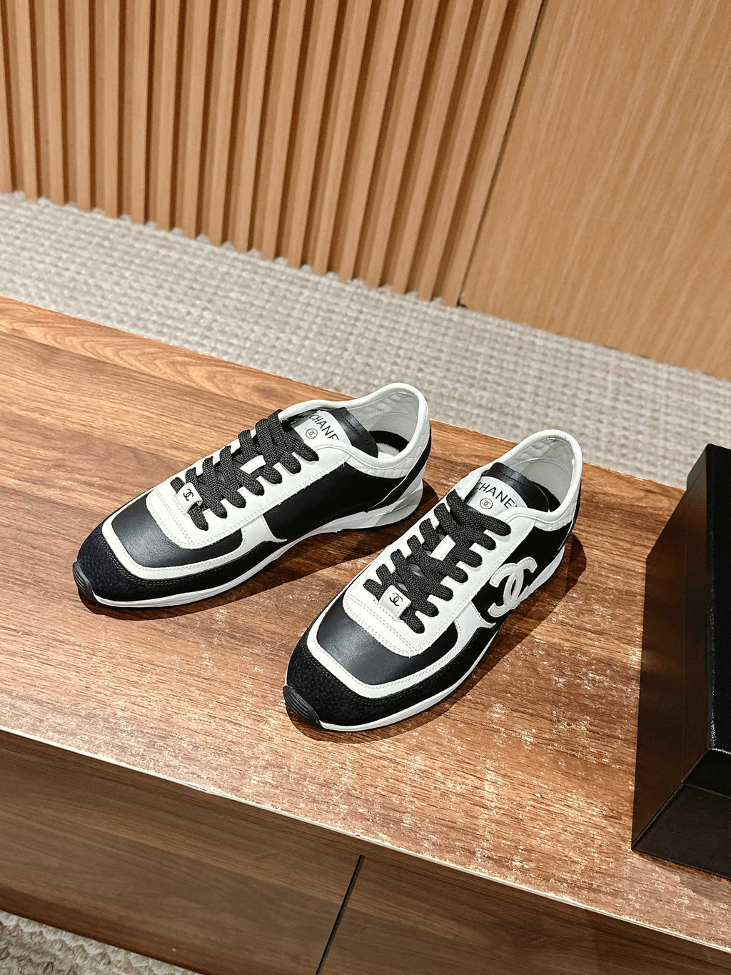 Luxury Shoes Chanel Unisex