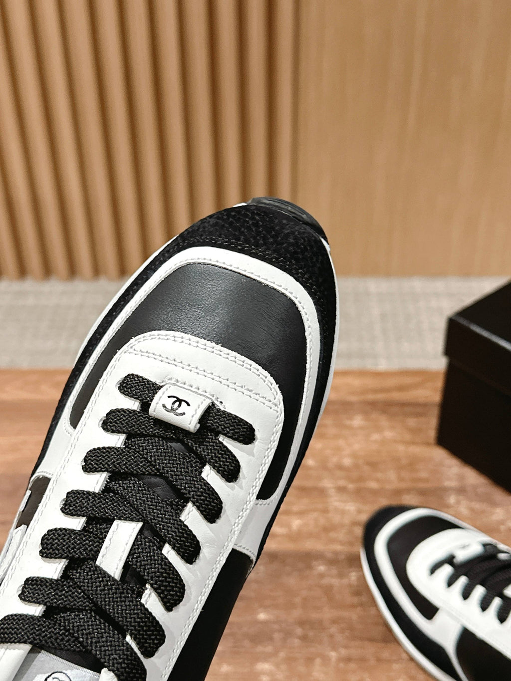 Luxury Shoes Chanel Unisex