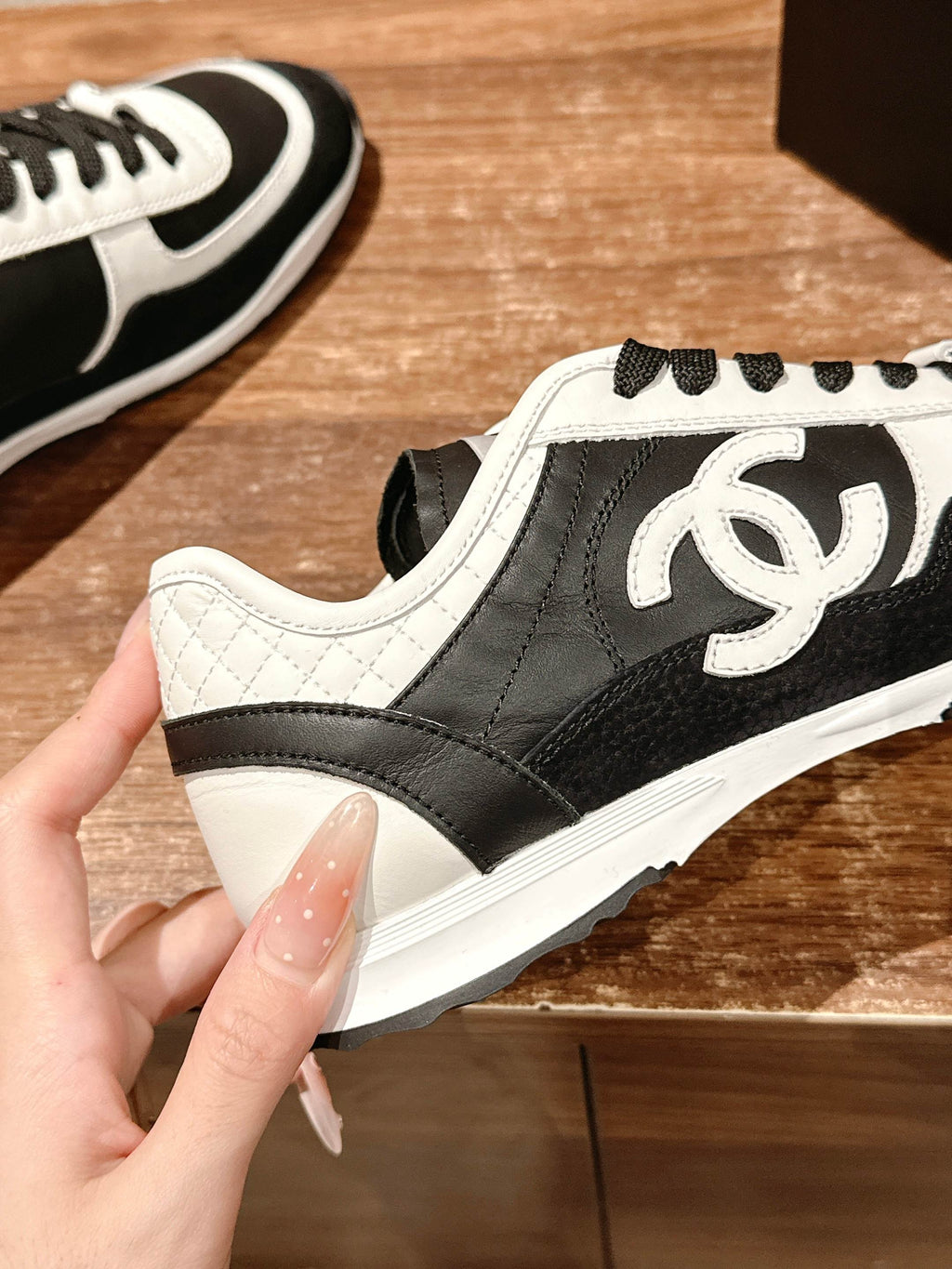 Luxury Shoes Chanel Unisex