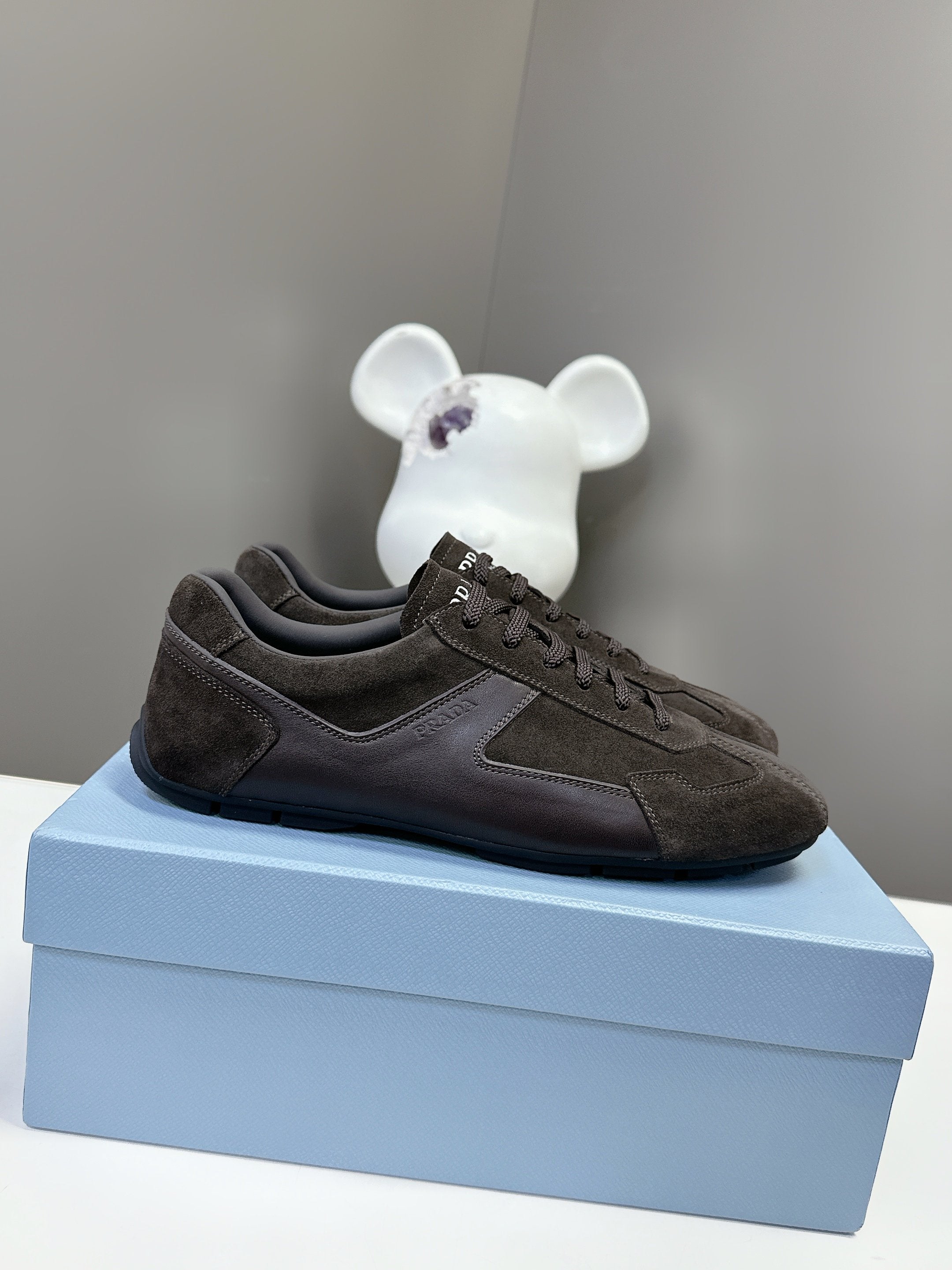 Luxury Shoes Prada Unisex