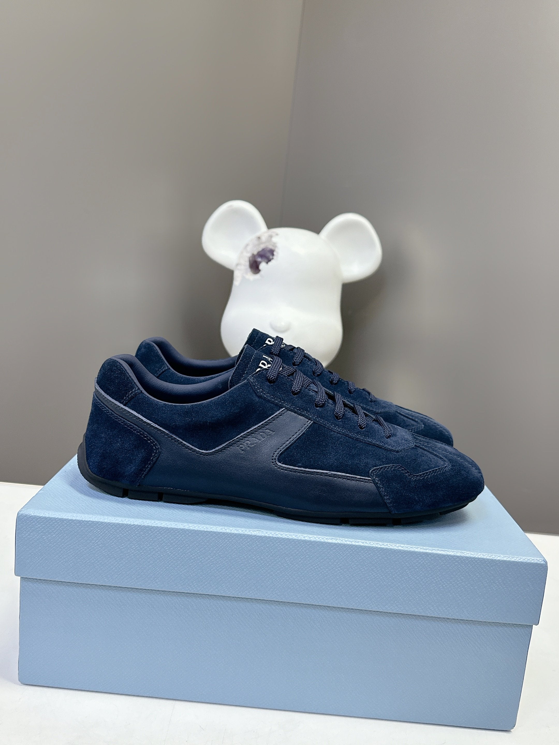 Luxury Shoes Prada Unisex