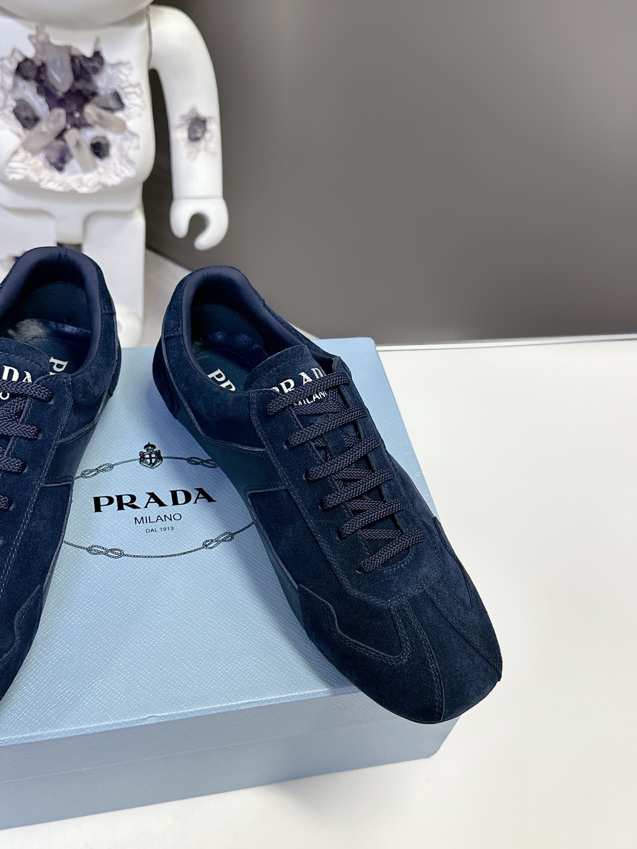 Luxury Shoes Prada Unisex
