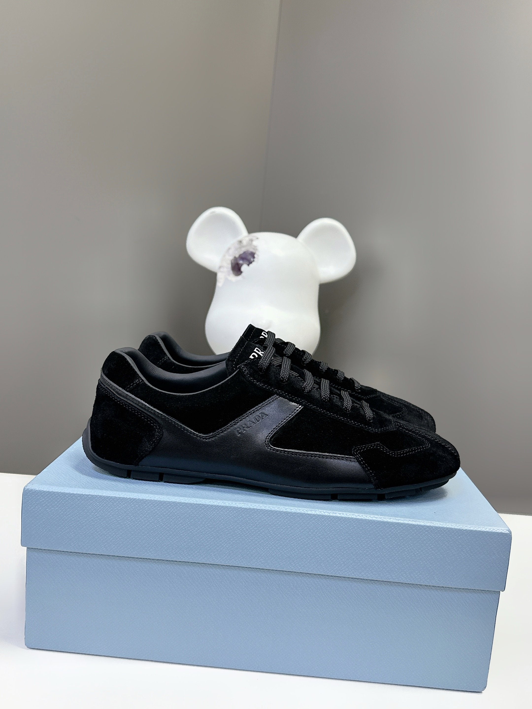 Luxury Shoes Prada Unisex