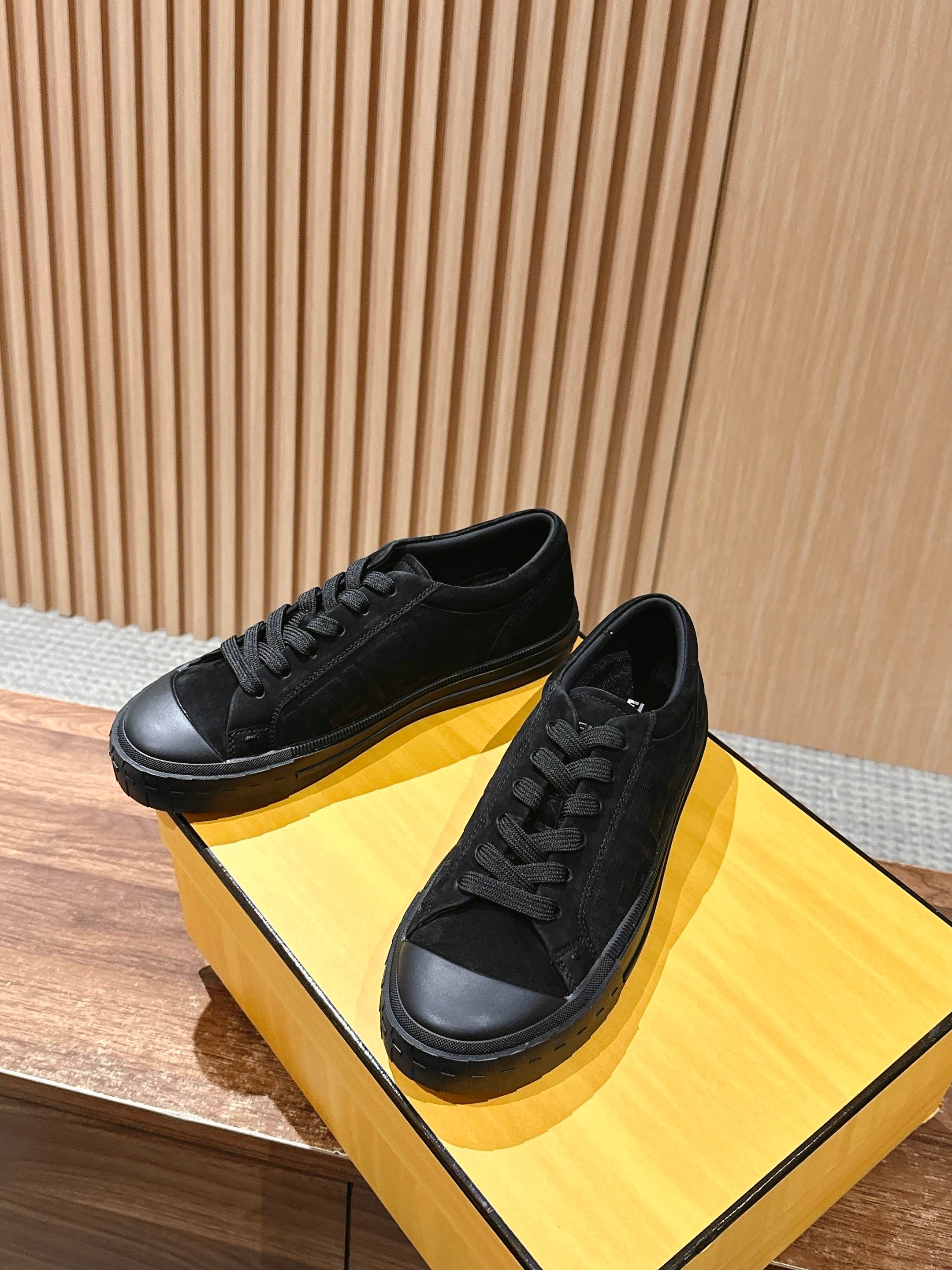 Luxury Shoes Fendi Unisex