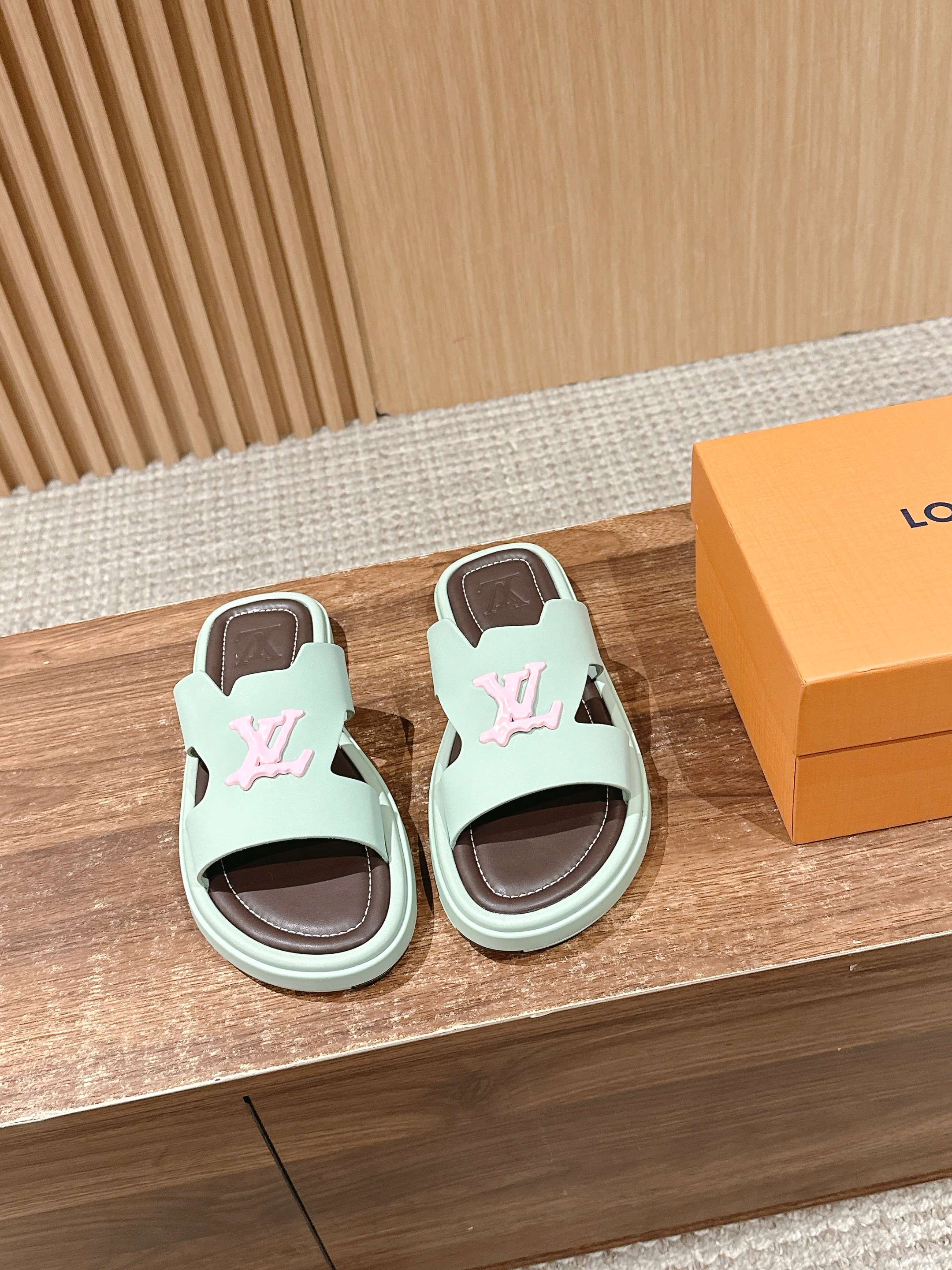 Luxury Shoes Louis Vuitton Sandals