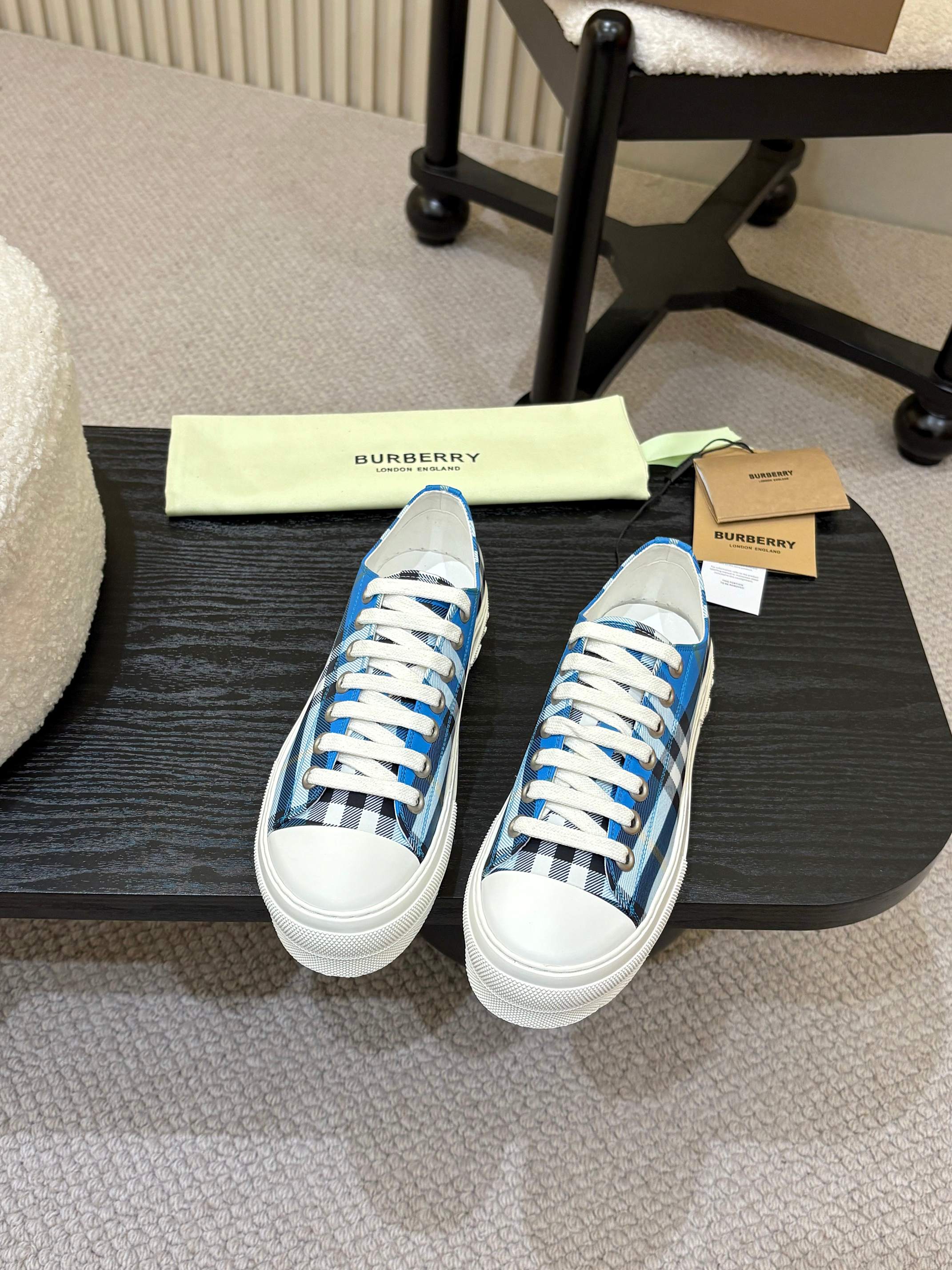 Burberry low-top sneakers in blue and white plaid with white laces