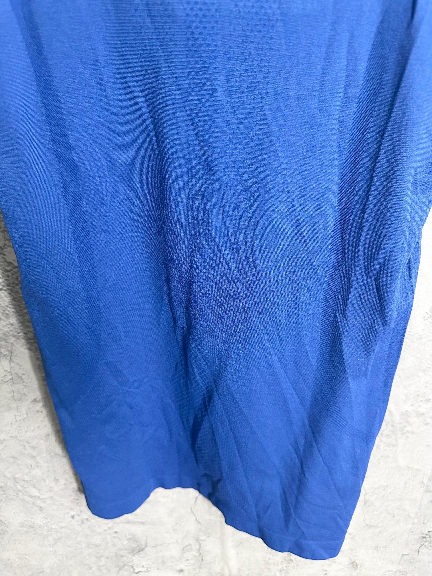 Ralph Lauren blue T-shirt with straight hem and stitched seams