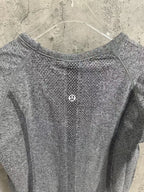 Kids gray heather T-shirt back with small round logo on upper back