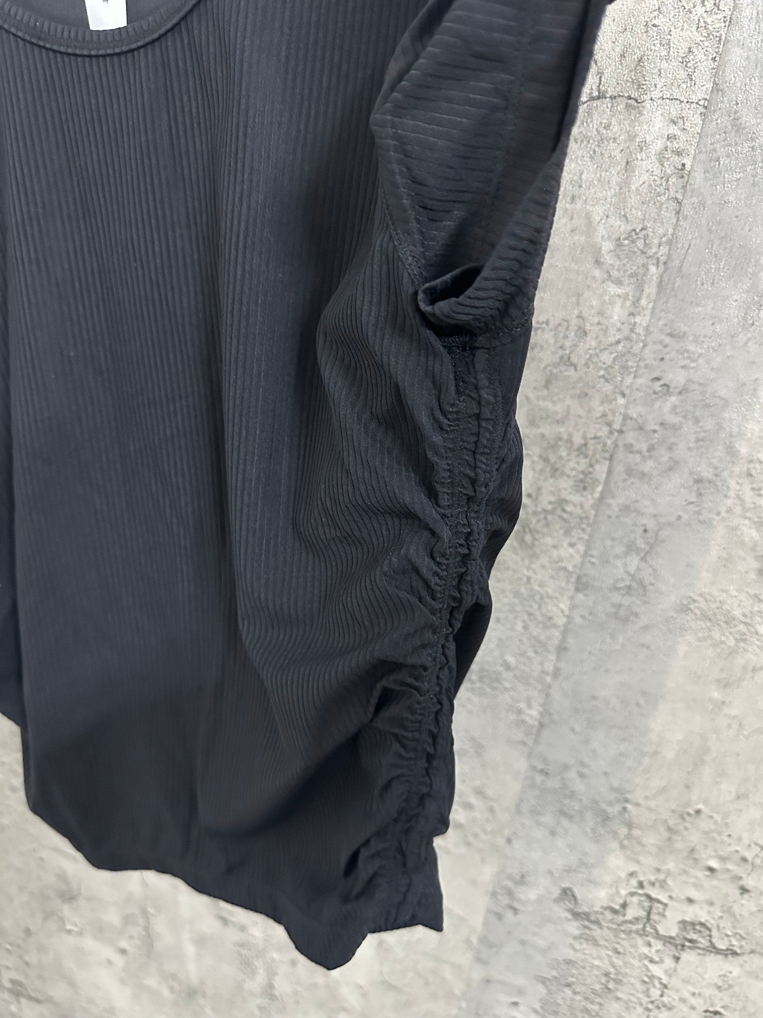 Dark navy T-shirt with ruched side detail and elastic gather