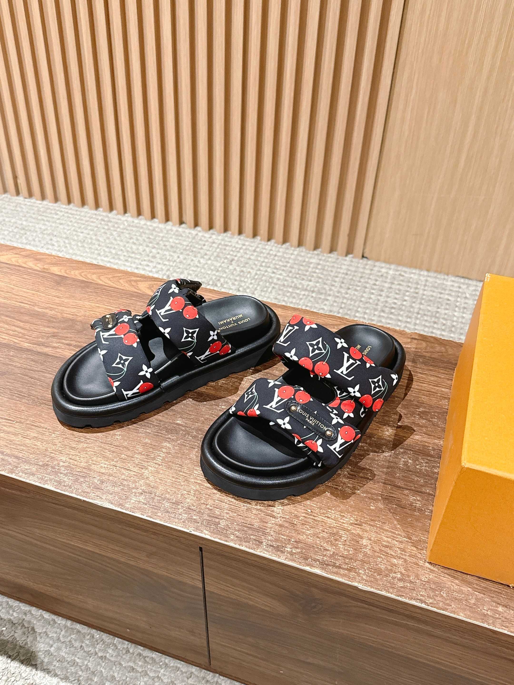 Luxury Shoes Louis Vuitton Sandals