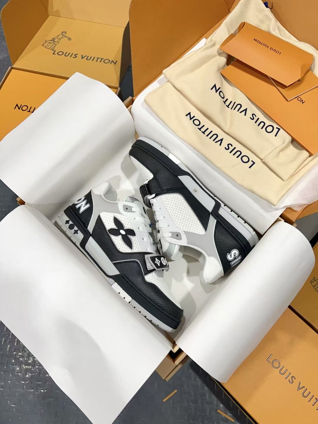 Luxury Shoes Louis Vuitton Trainer