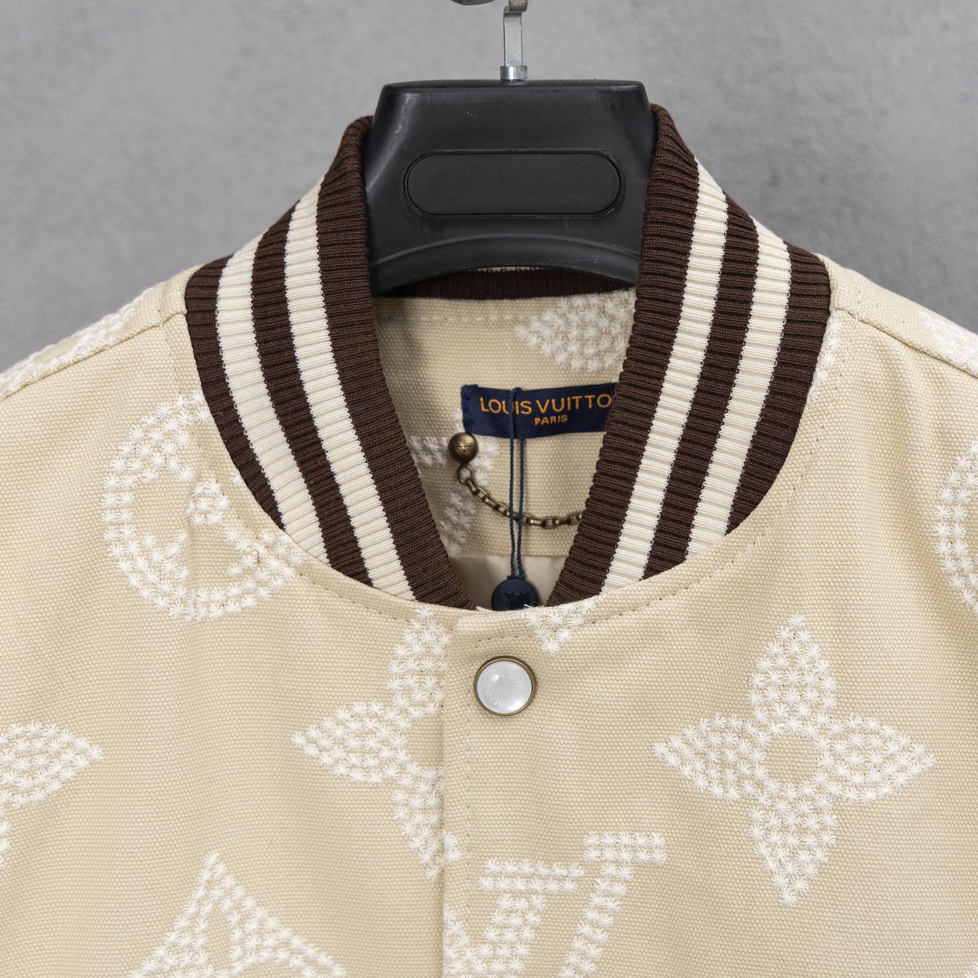 Louis Vuitton jacket collar, cream monogram knit with striped band and snap button