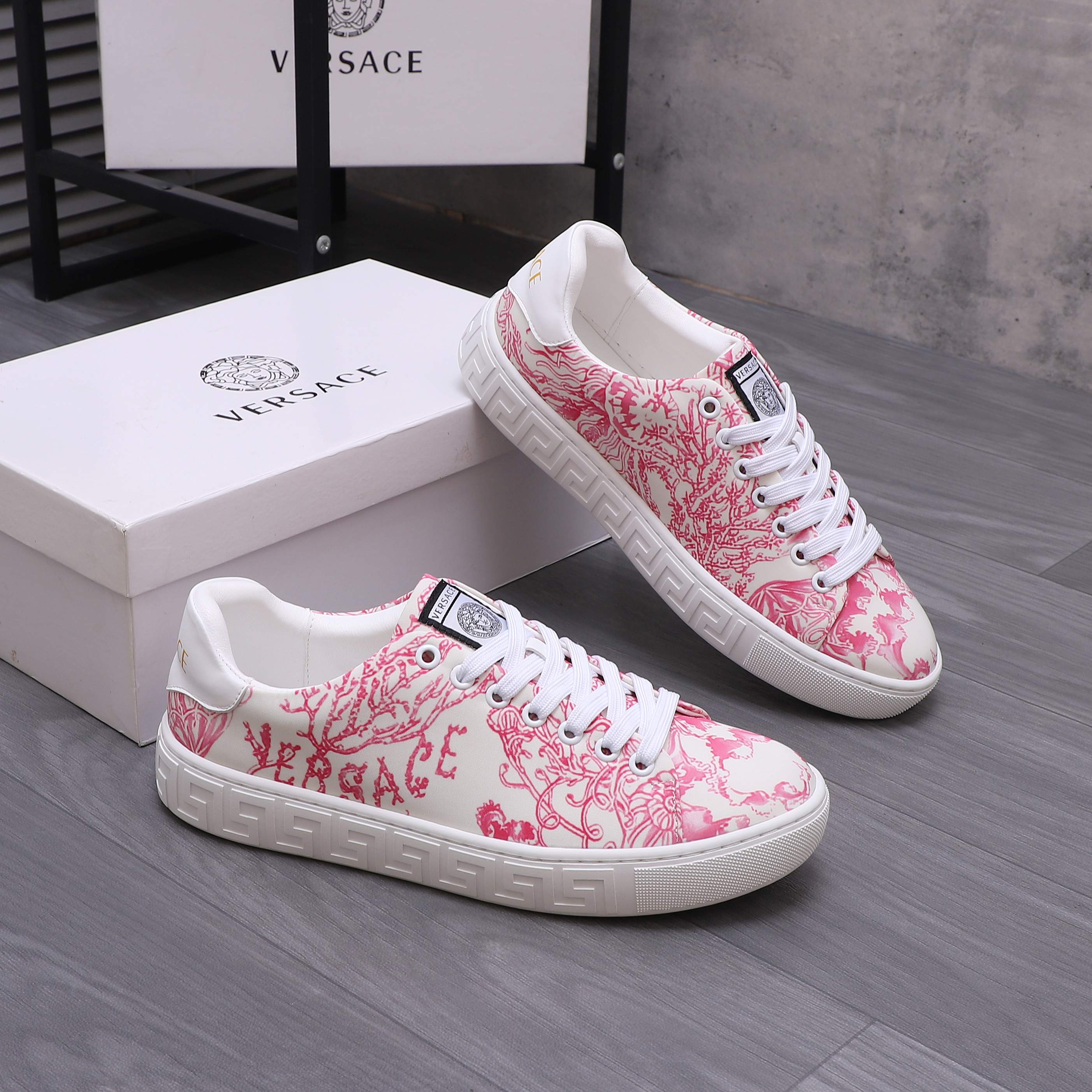 Luxury Shoes Versace