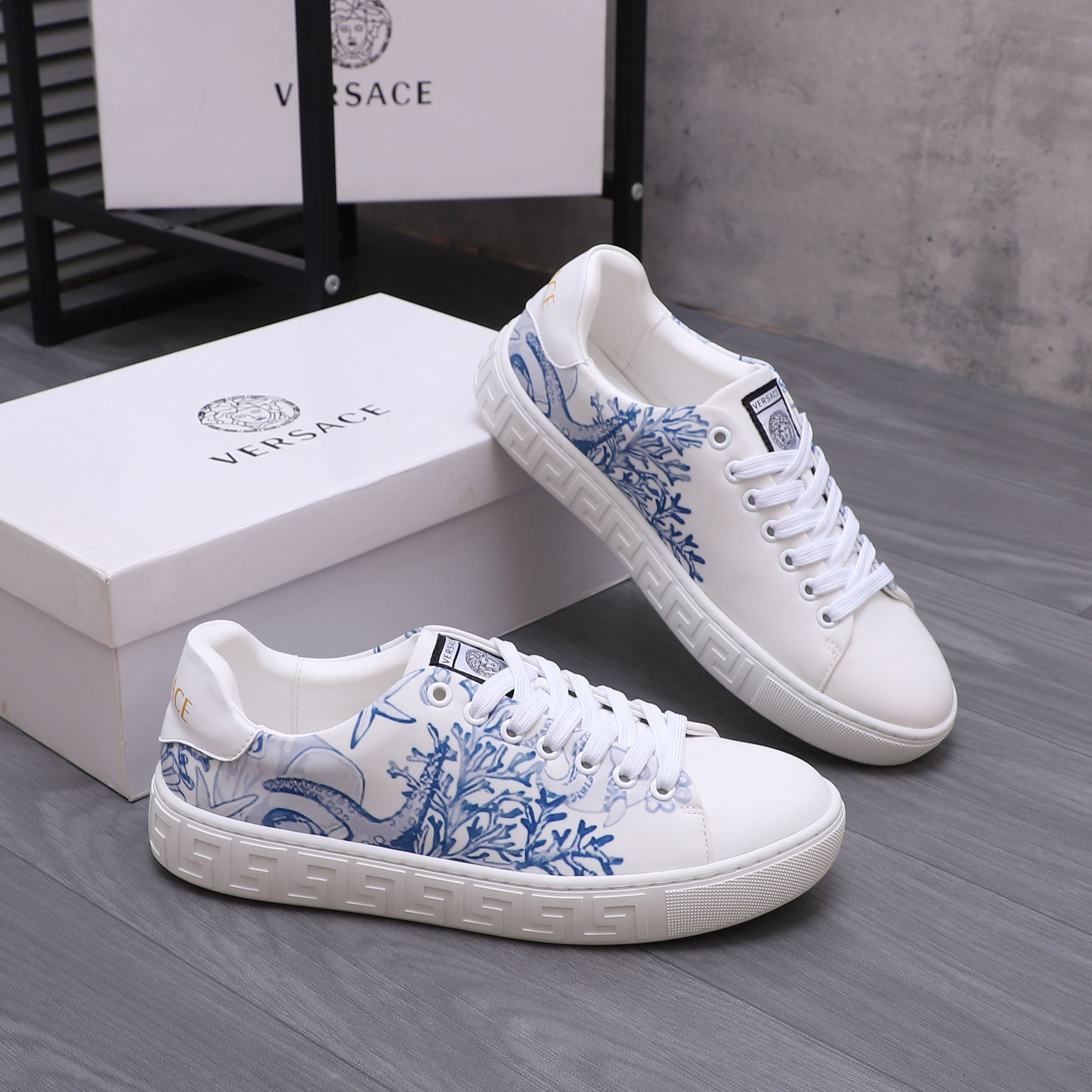 Luxury Shoes Versace