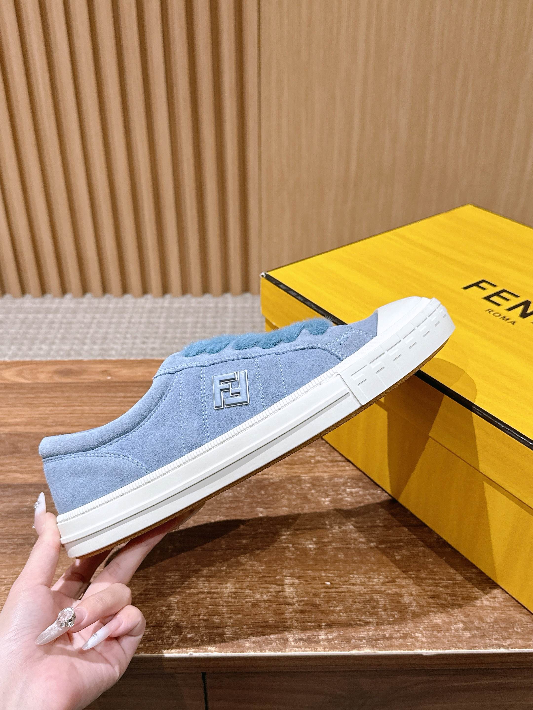 Luxury Shoes Fendi Unisex