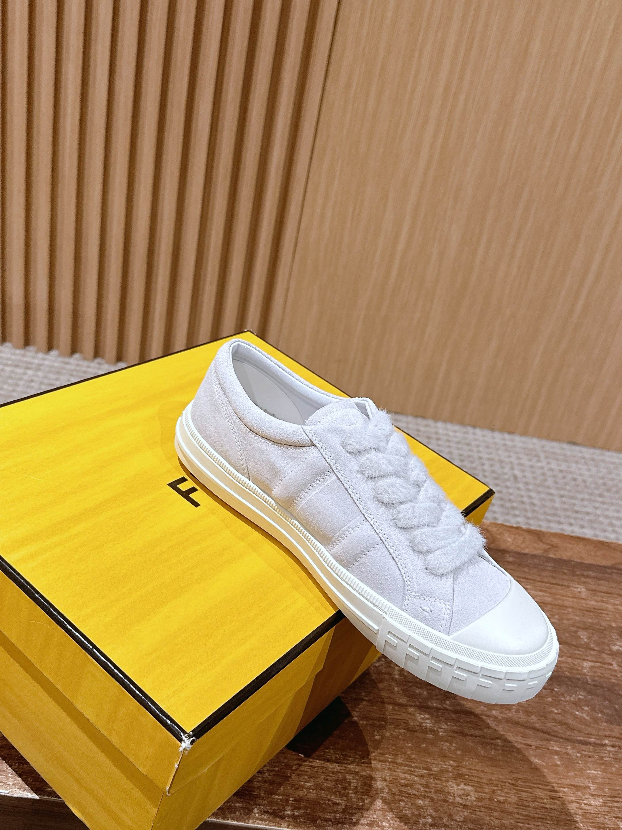Luxury Shoes Fendi Unisex