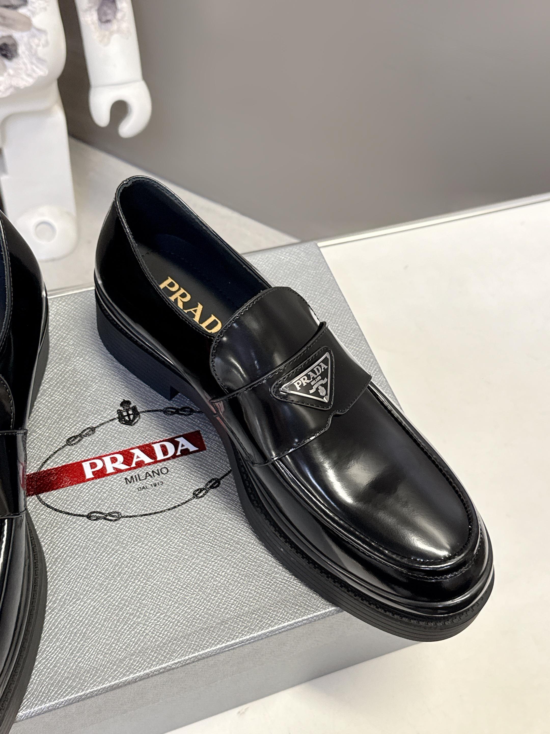 Luxury Shoes Prada Unisex