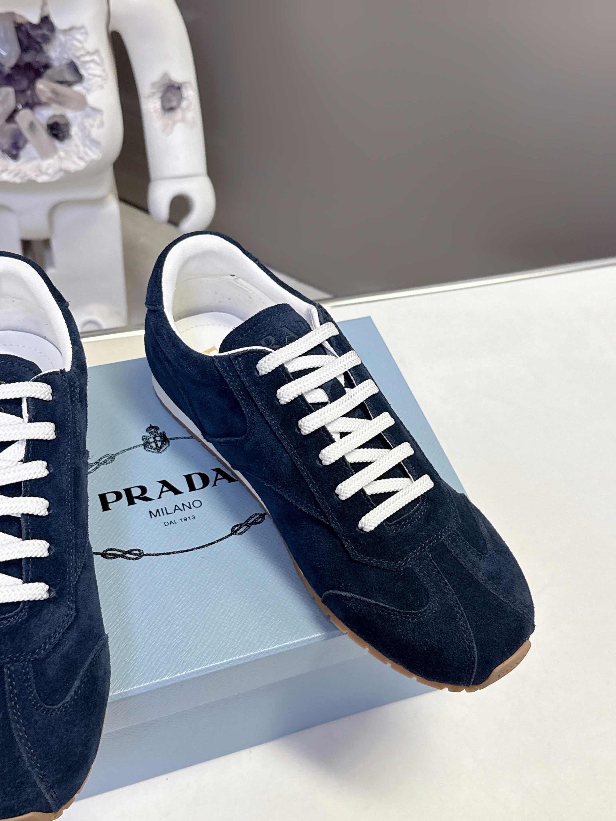 Luxury Shoes Prada Unisex