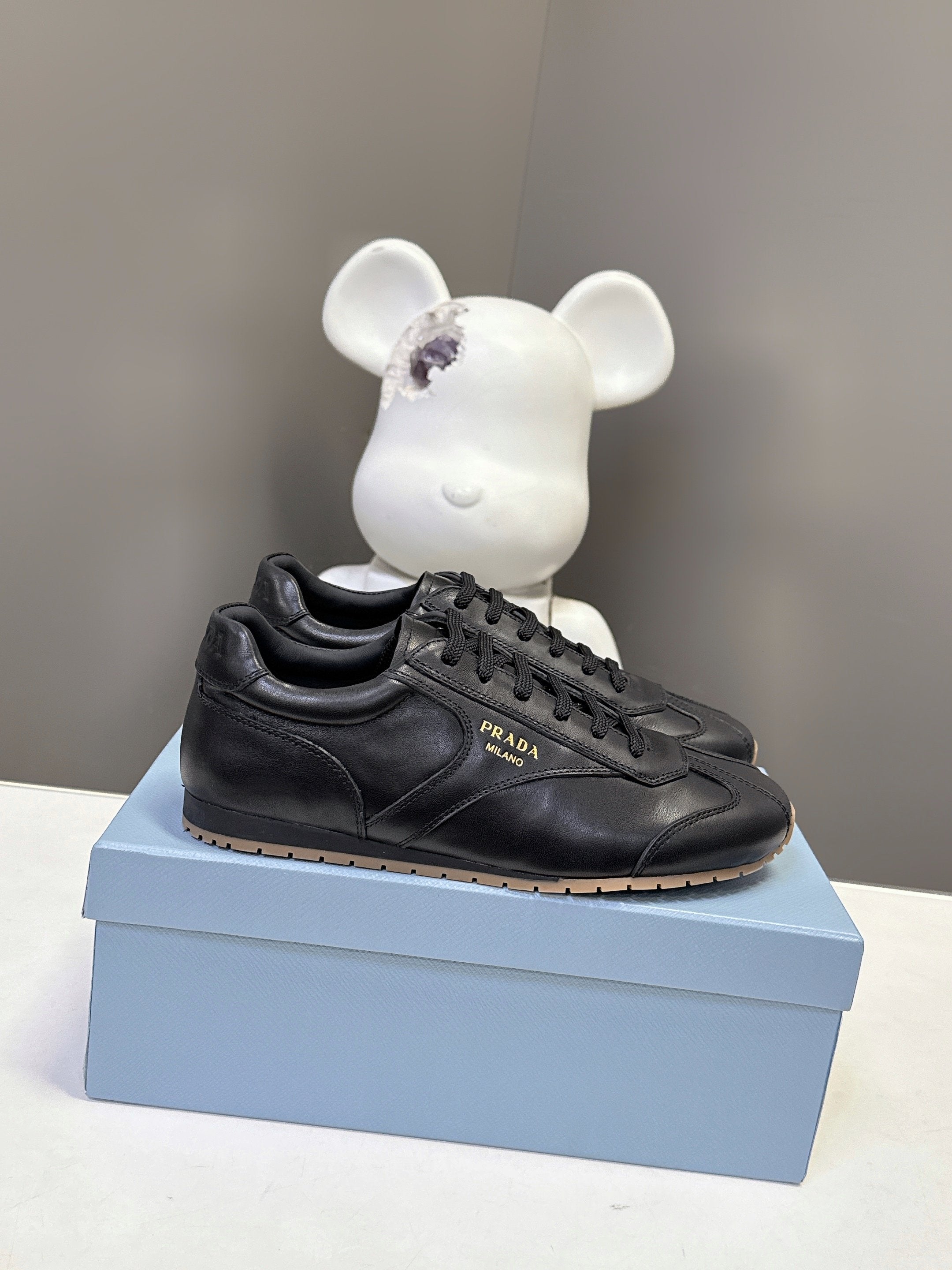 Luxury Shoes Prada Unisex