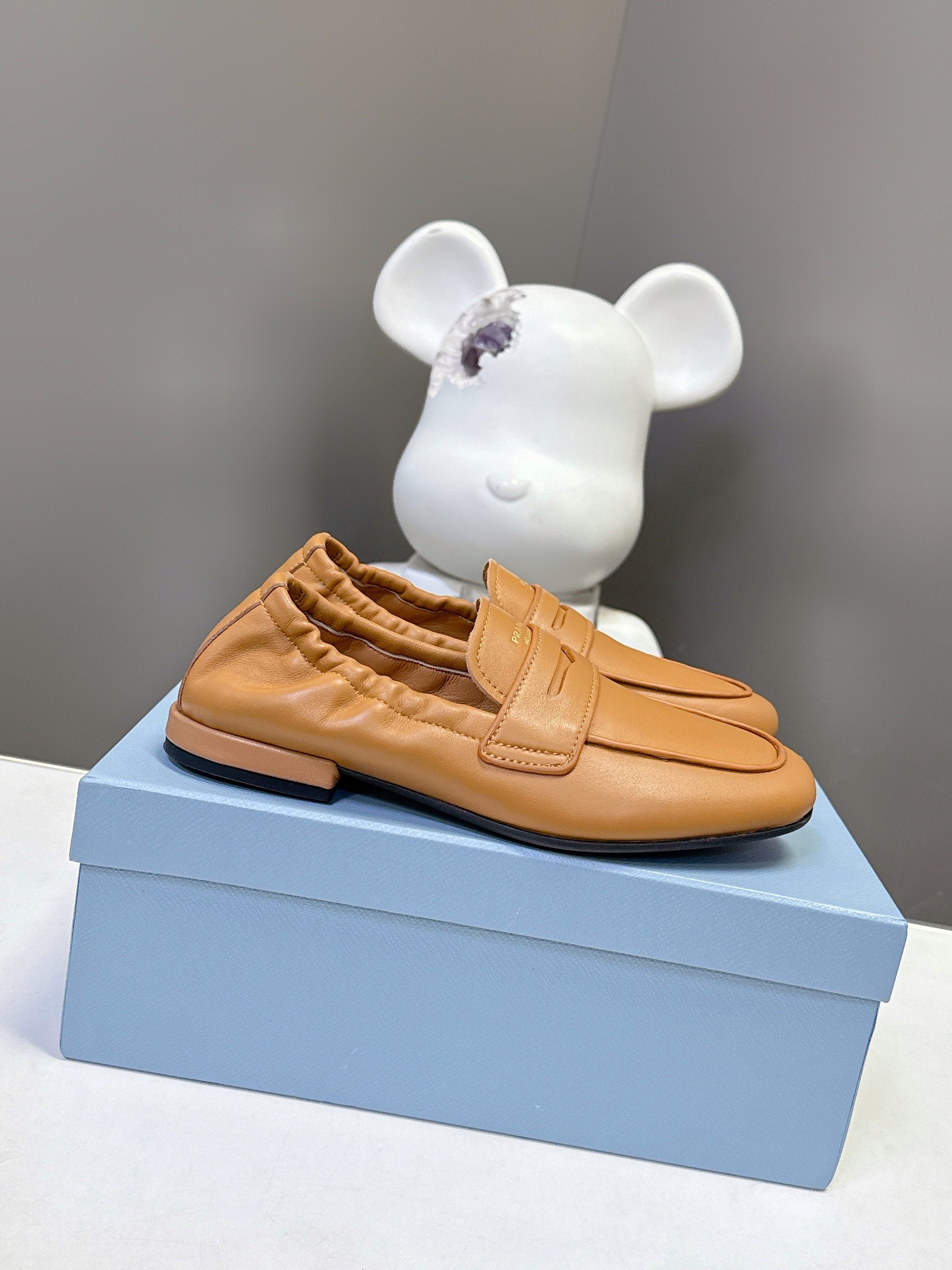 Luxury Shoes Prada Unisex