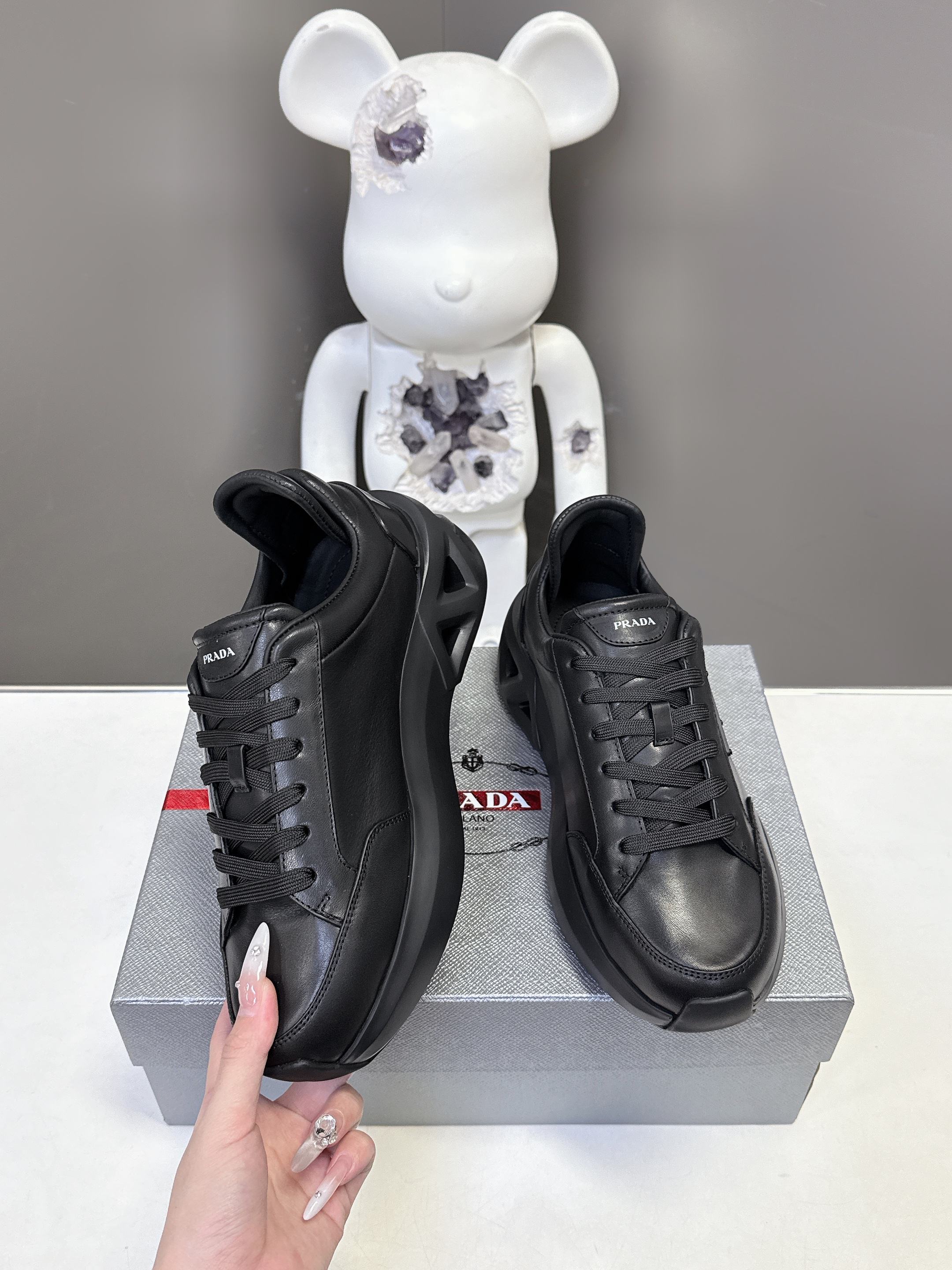Luxury Shoes Prada Unisex