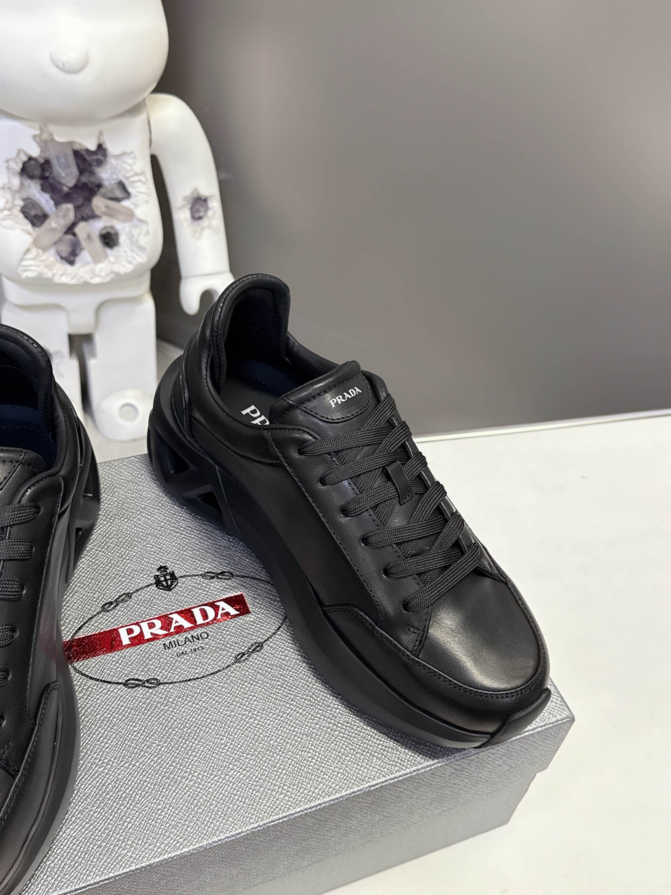 Luxury Shoes Prada Unisex