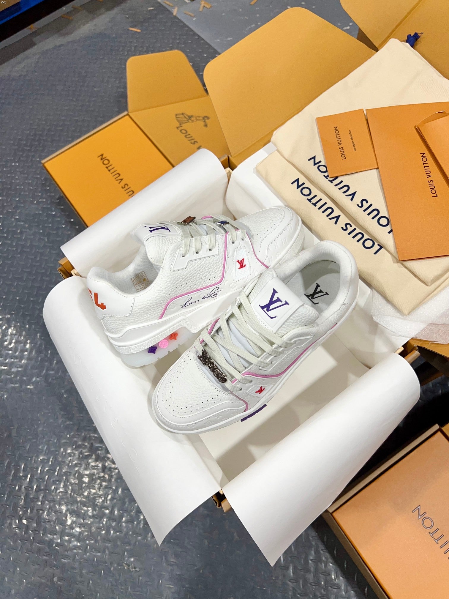 Luxury Shoes Louis Vuitton Trainer