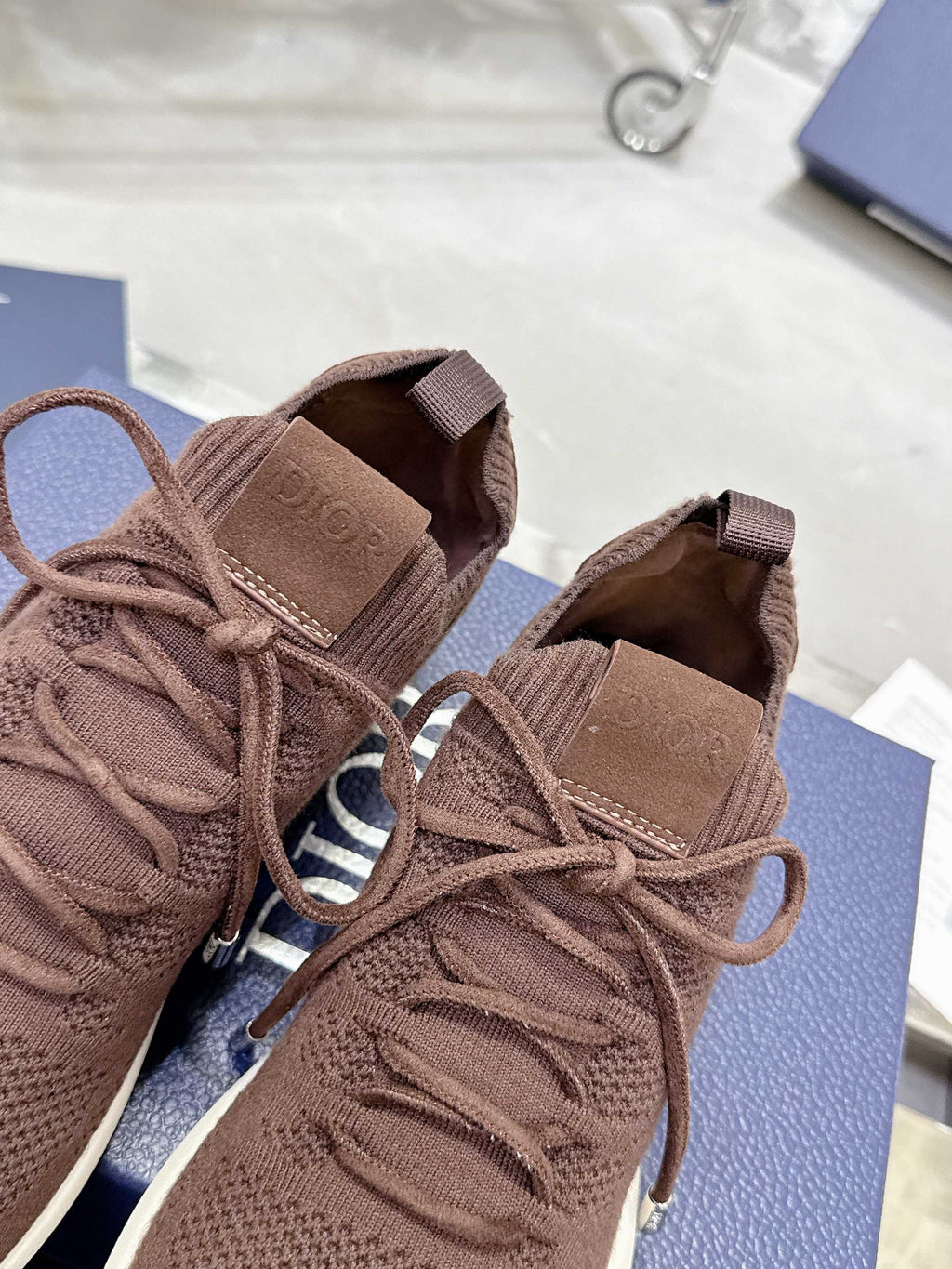 Brown knit sneakers, lace-up with logo patch on tongue and white sole