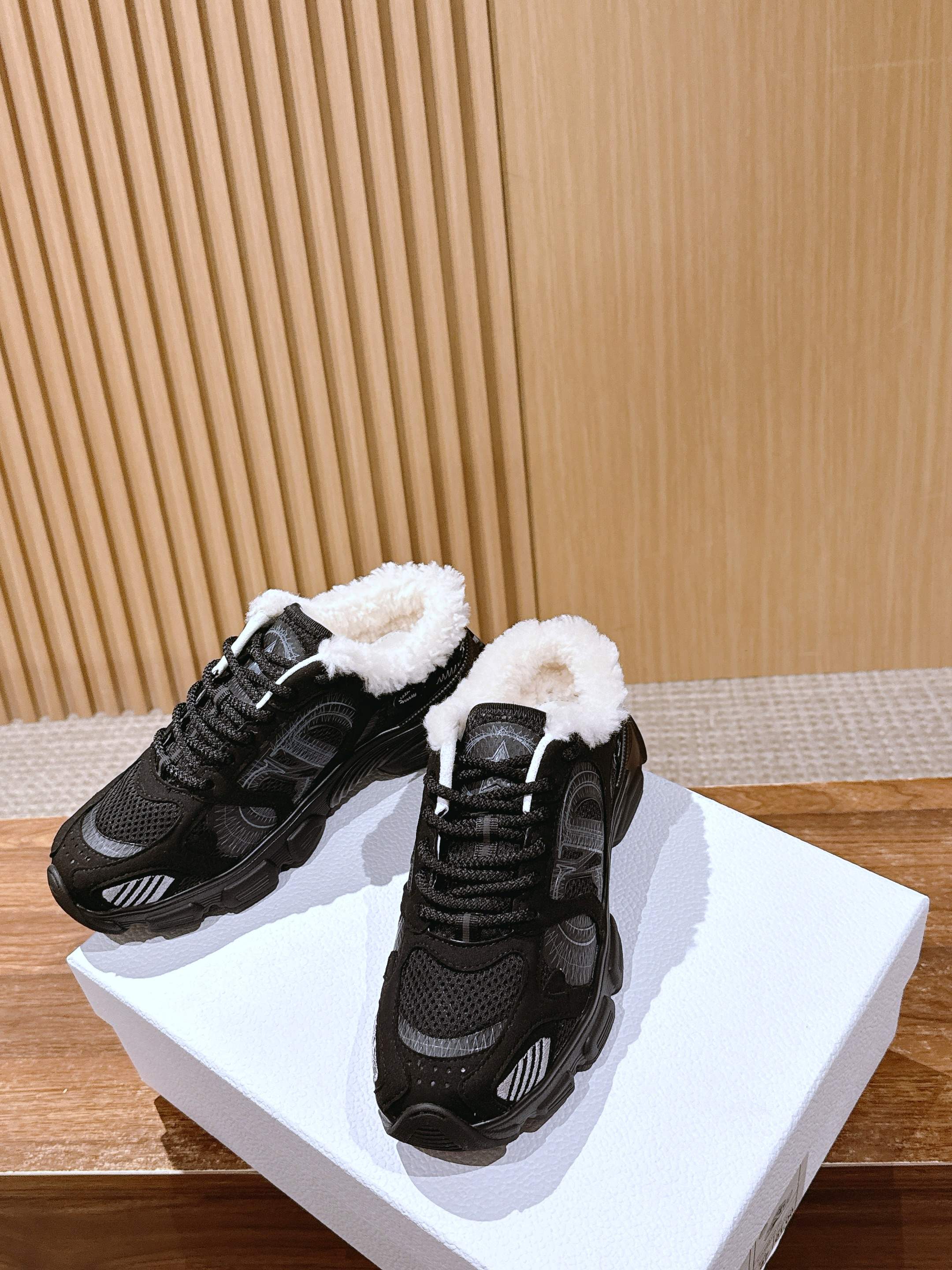 Luxury Shoes Dior Unisex