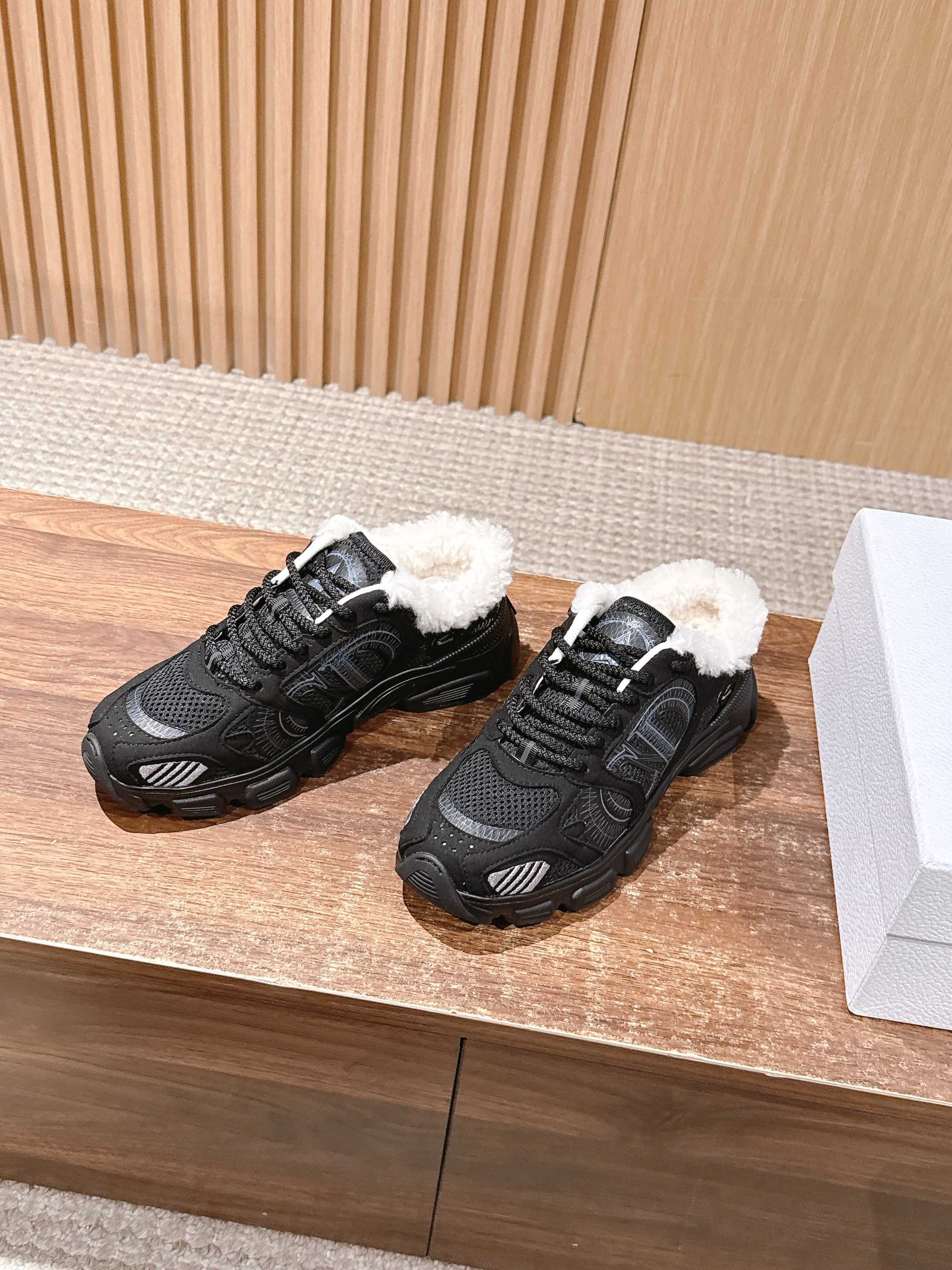 Luxury Shoes Dior Unisex