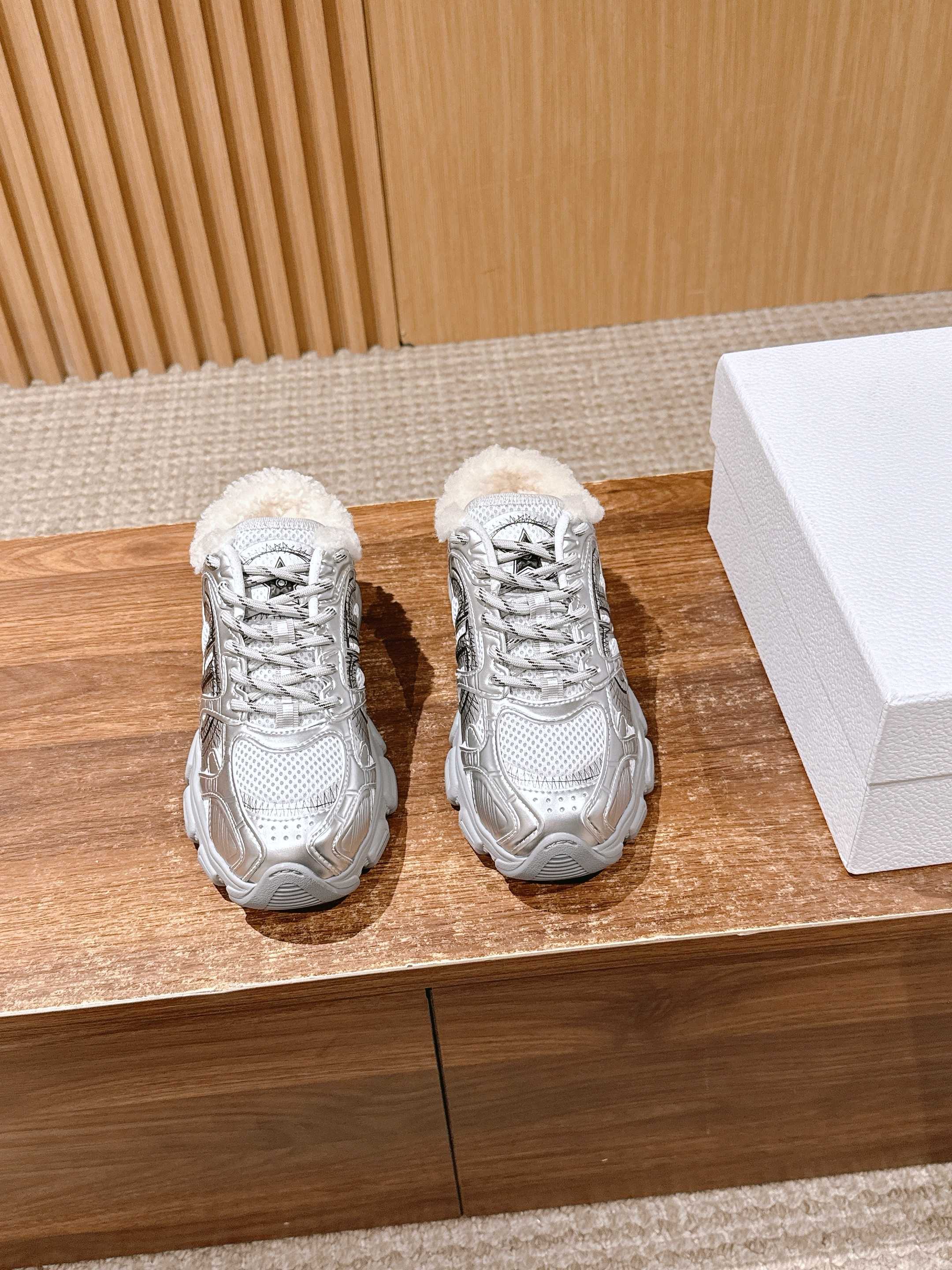Luxury Shoes Dior Unisex