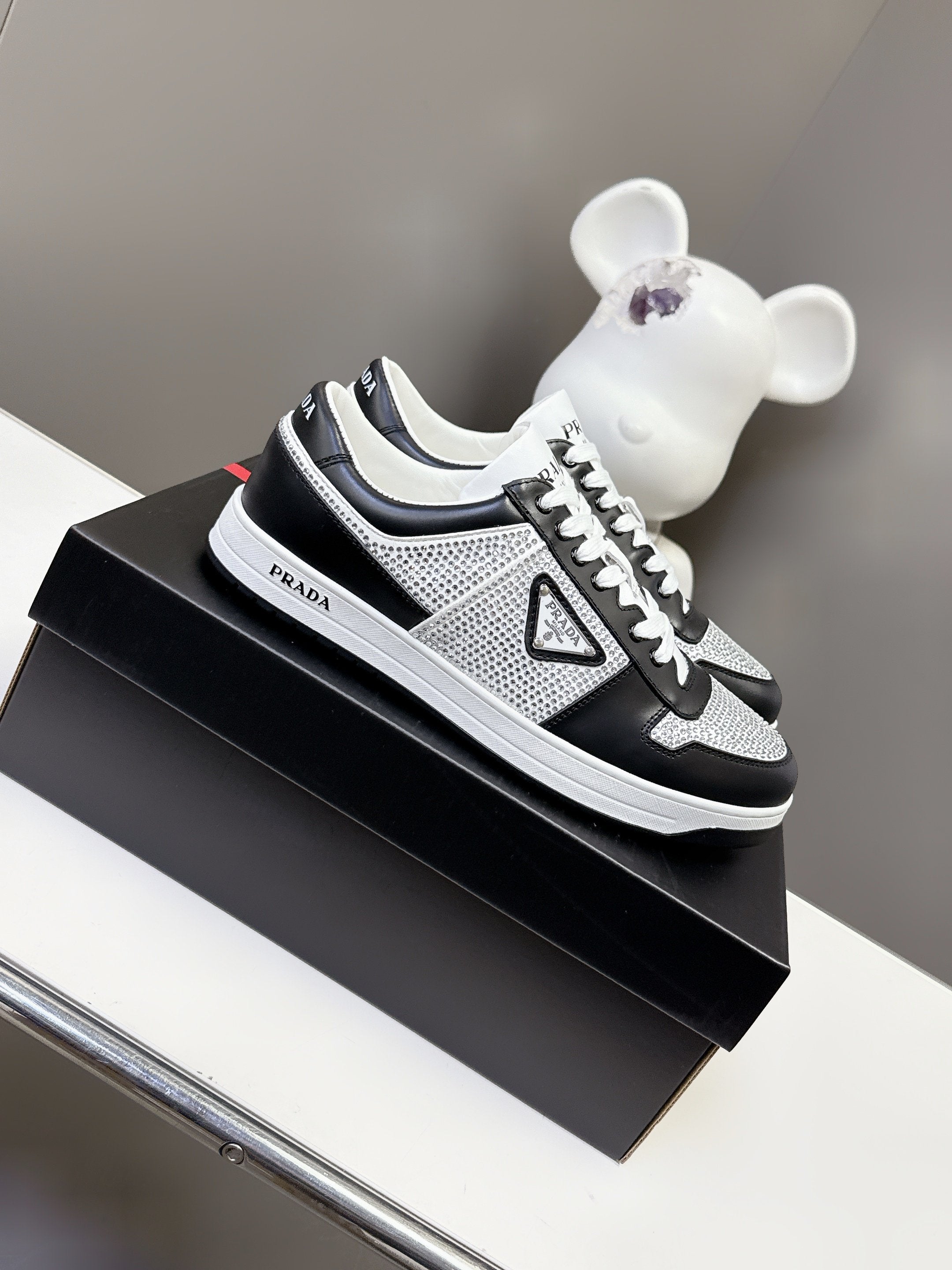 Luxury Shoes Prada Unisex