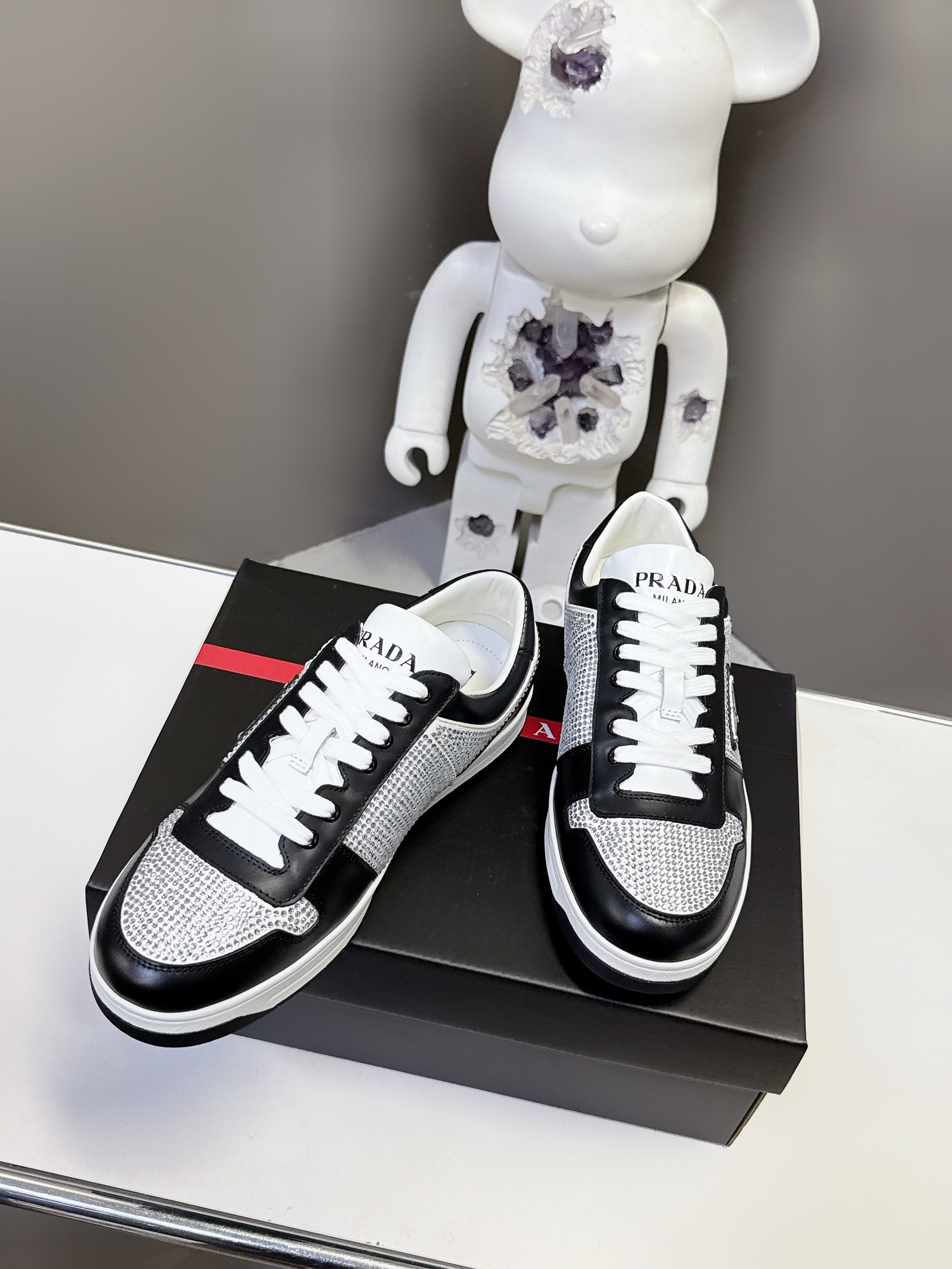 Luxury Shoes Prada Unisex