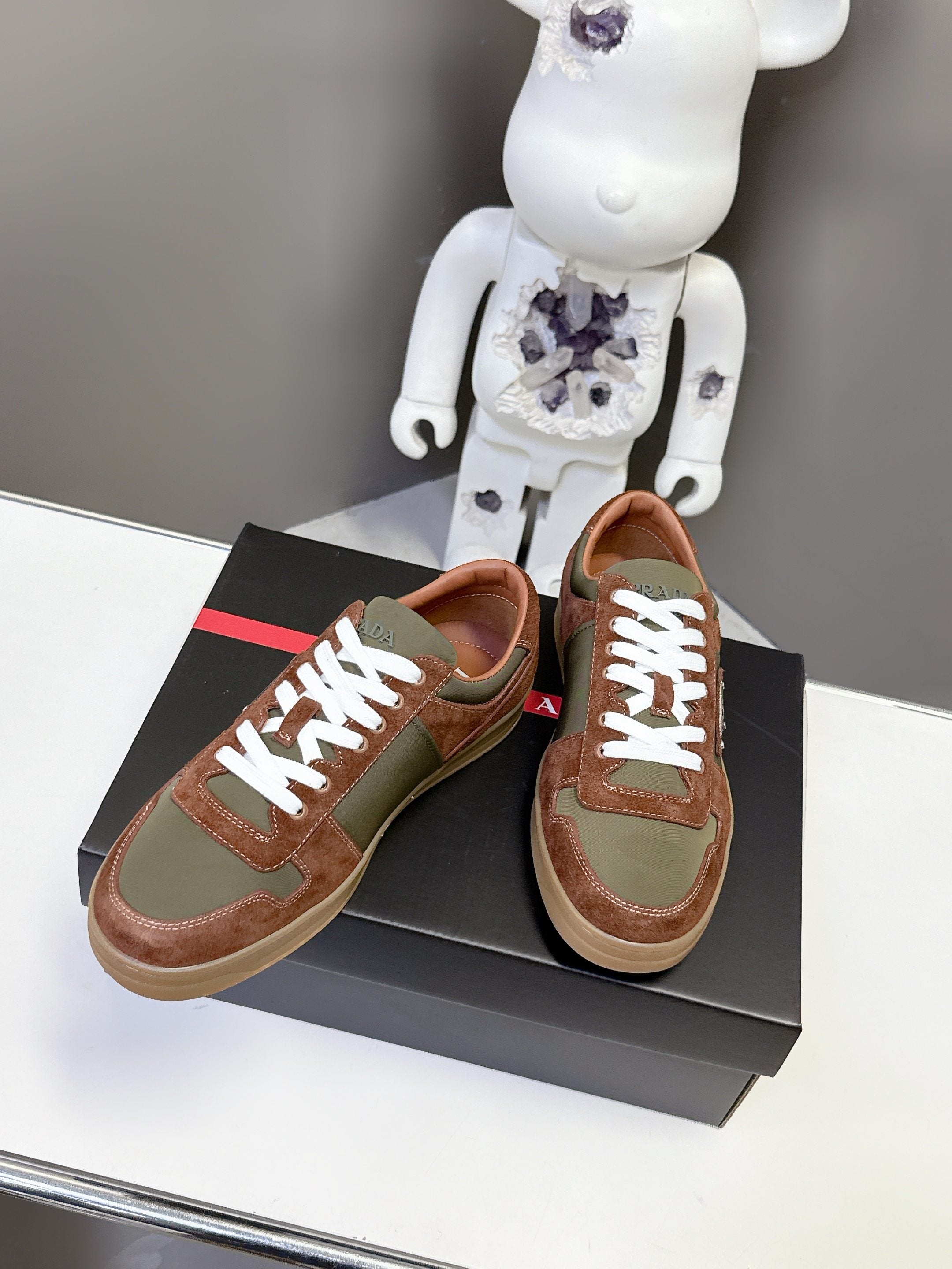 Luxury Shoes Prada Unisex