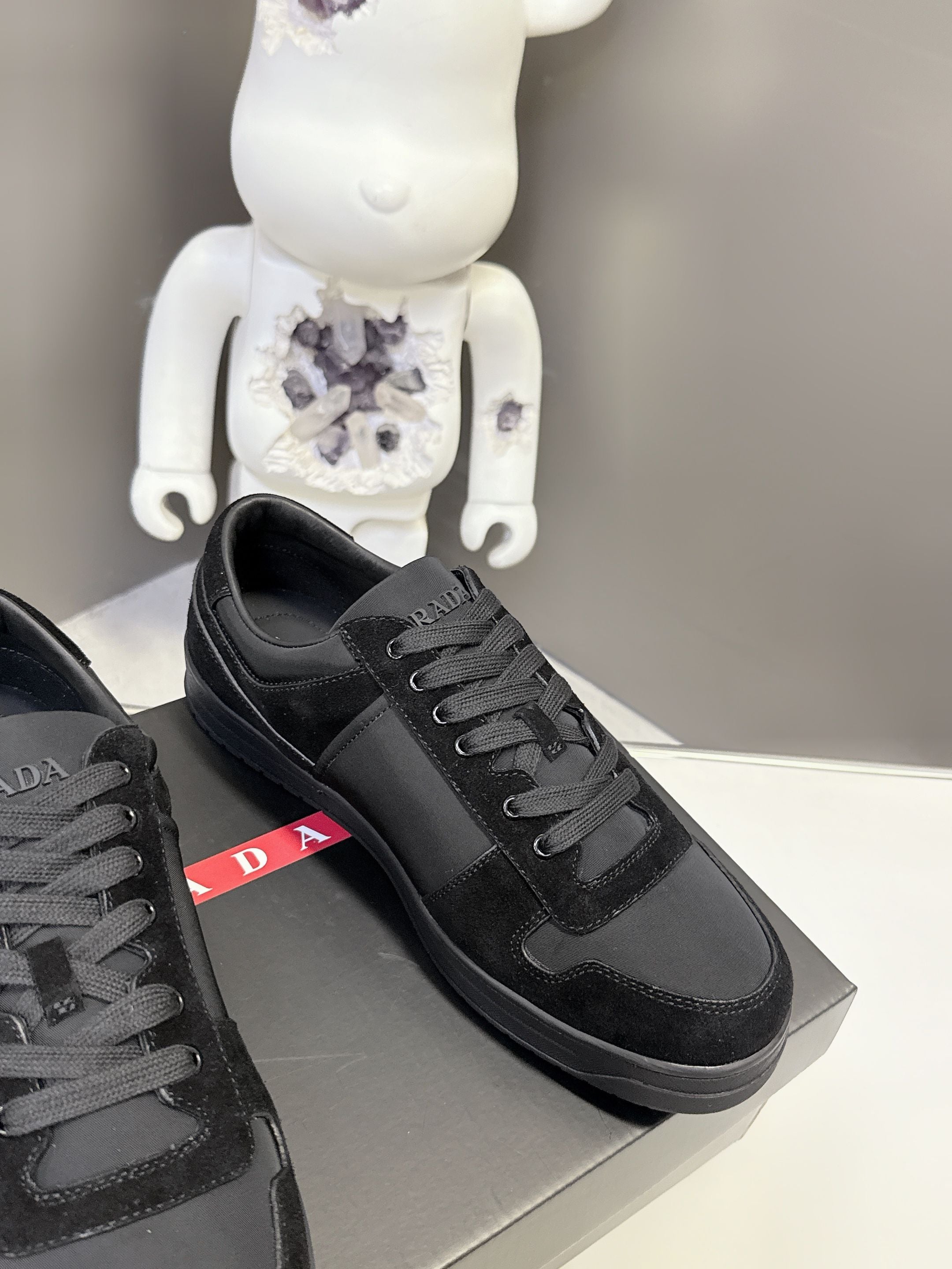 Luxury Shoes Prada Unisex