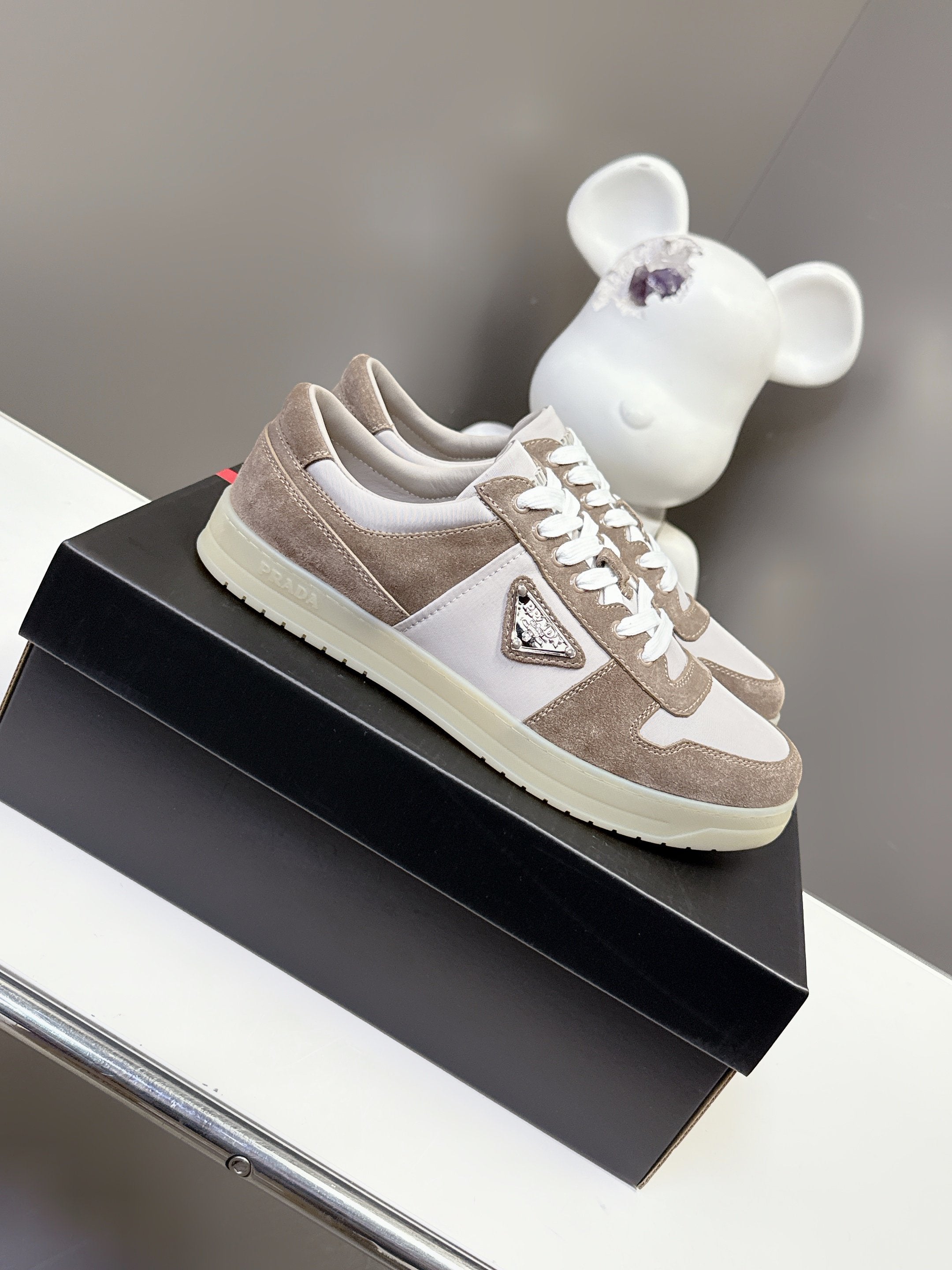 Luxury Shoes Prada Unisex