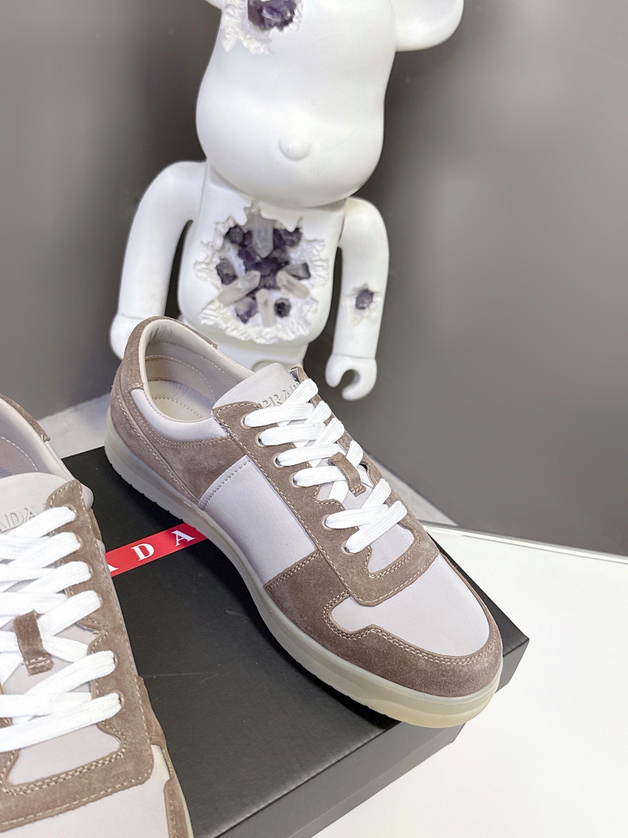 Luxury Shoes Prada Unisex