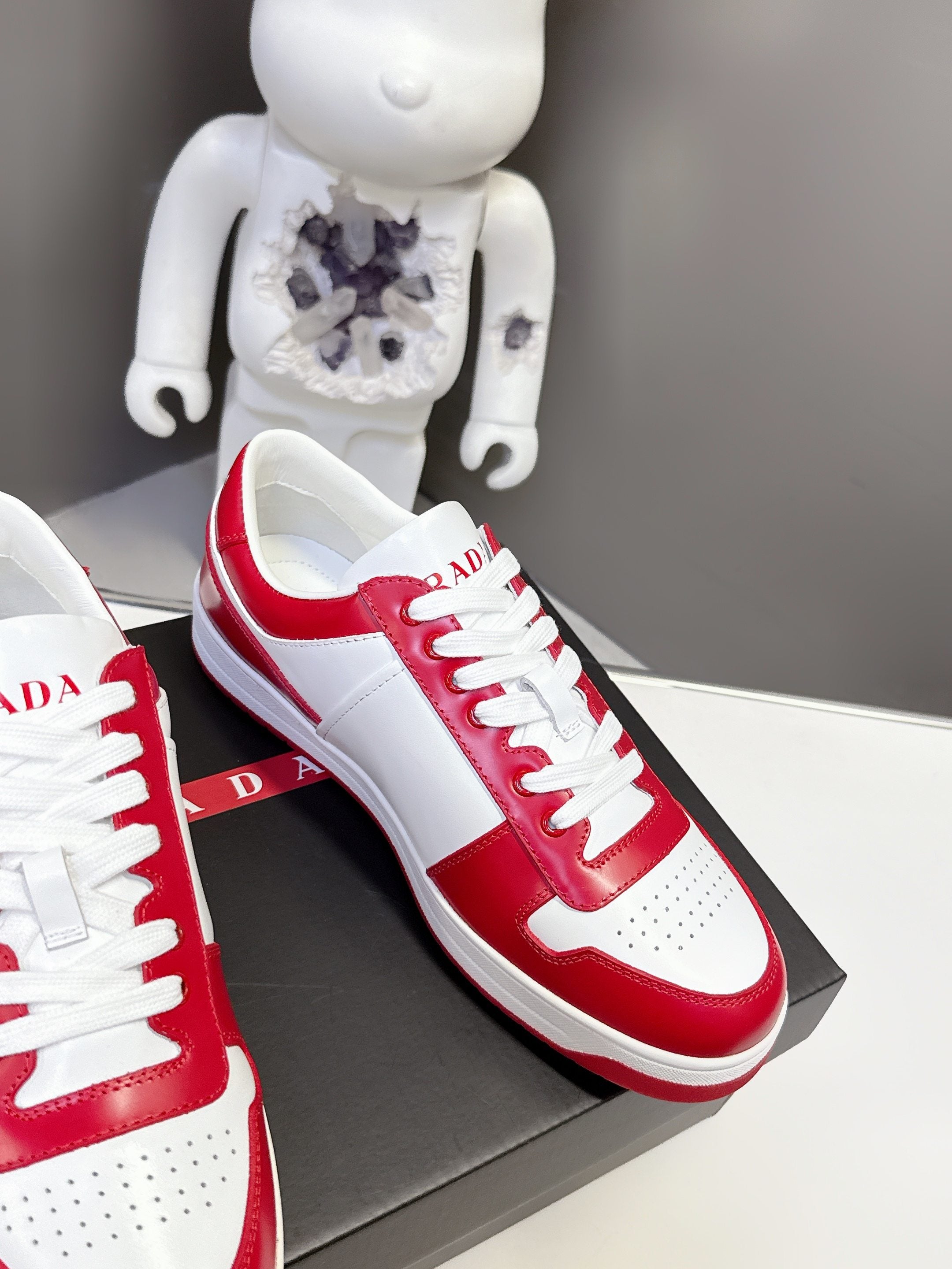 Luxury Shoes Prada Unisex