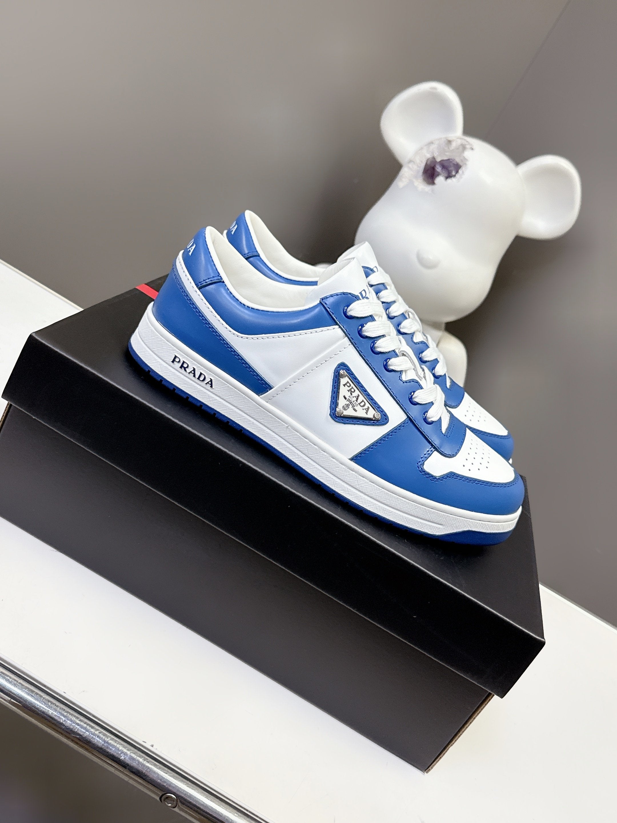 Luxury Shoes Prada Unisex