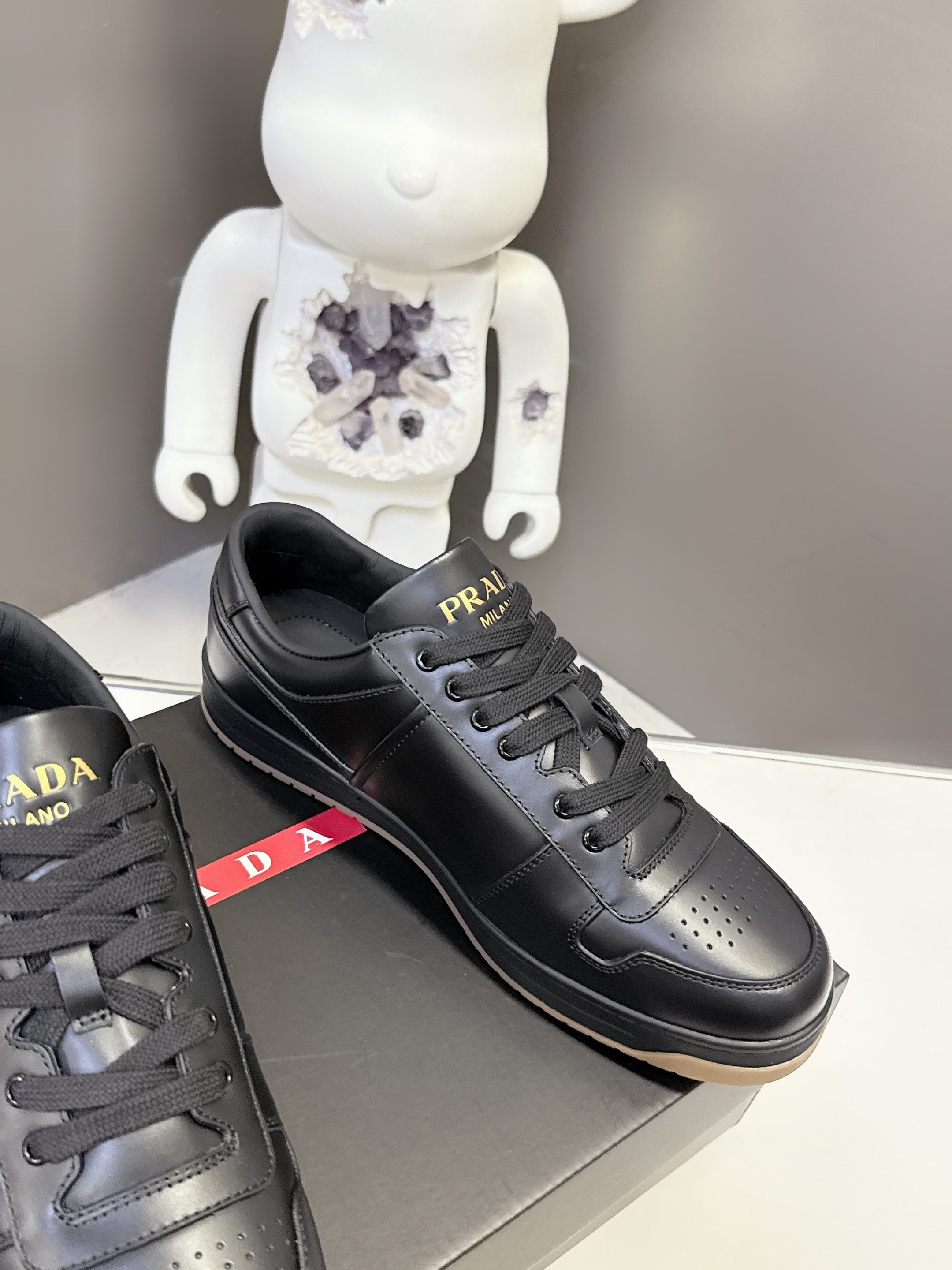 Luxury Shoes Prada Unisex
