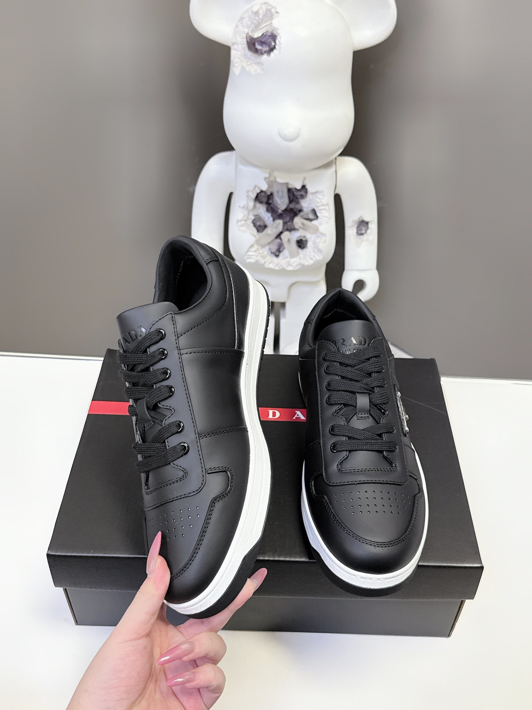 Luxury Shoes Prada Unisex