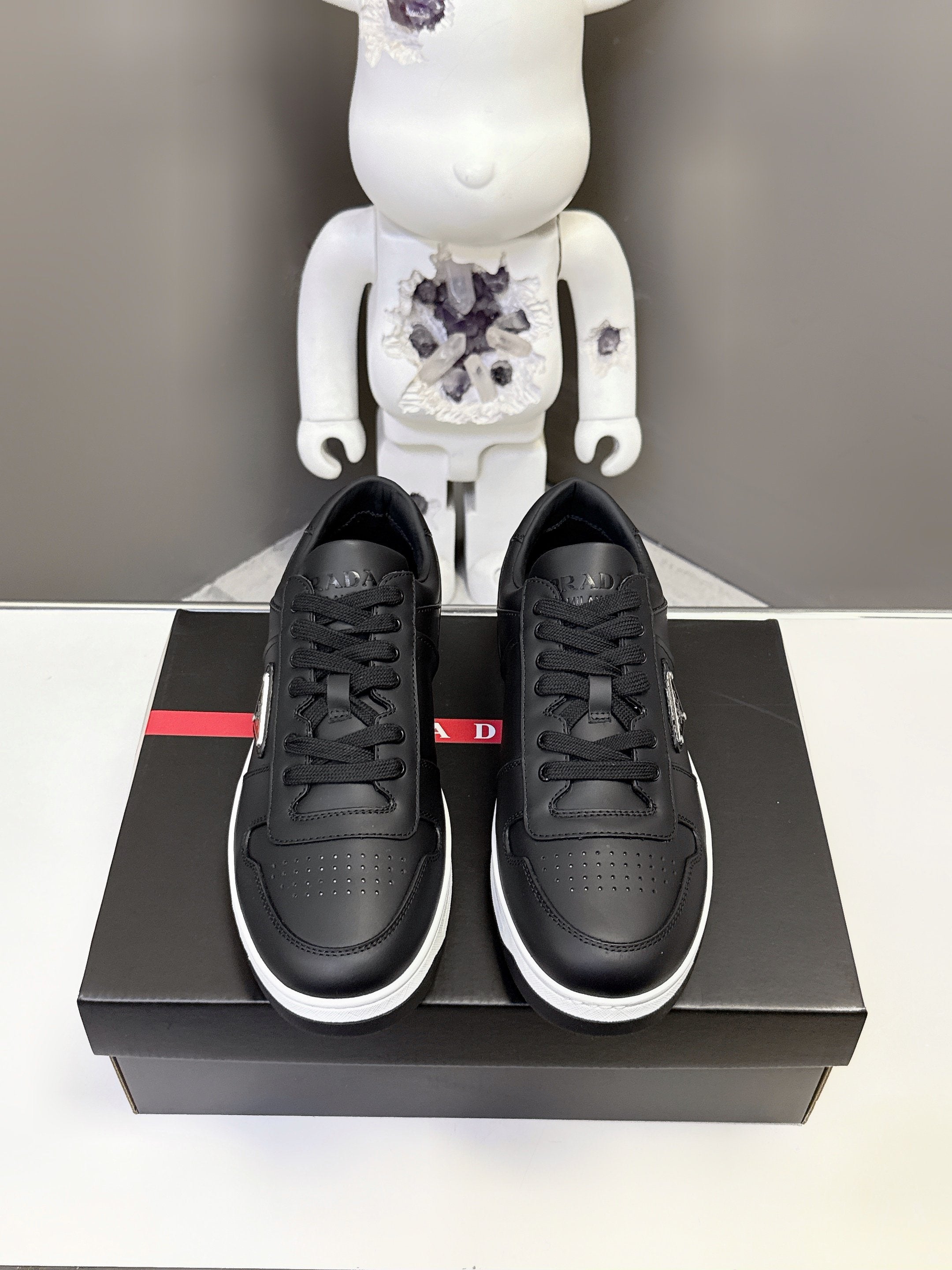 Luxury Shoes Prada Unisex