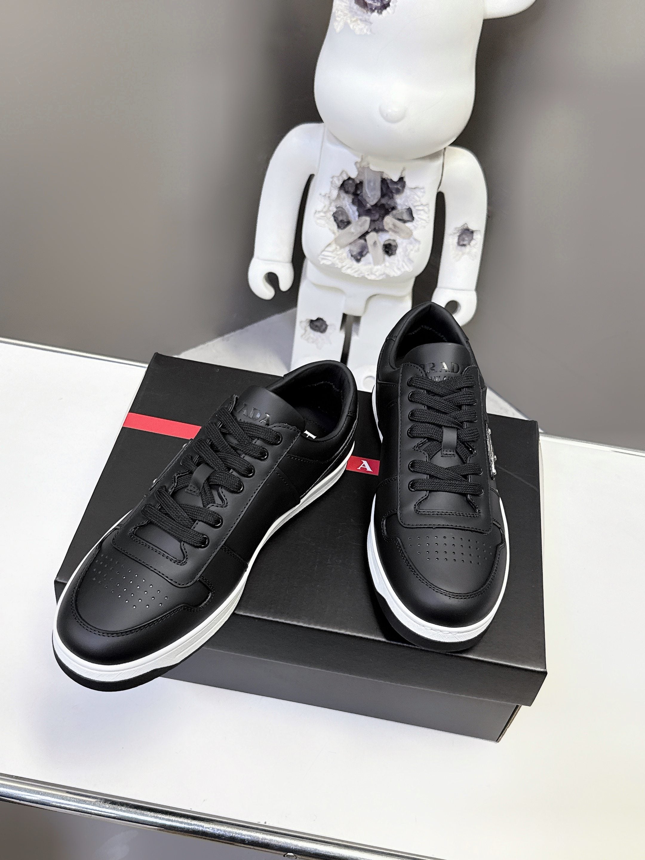 Luxury Shoes Prada Unisex