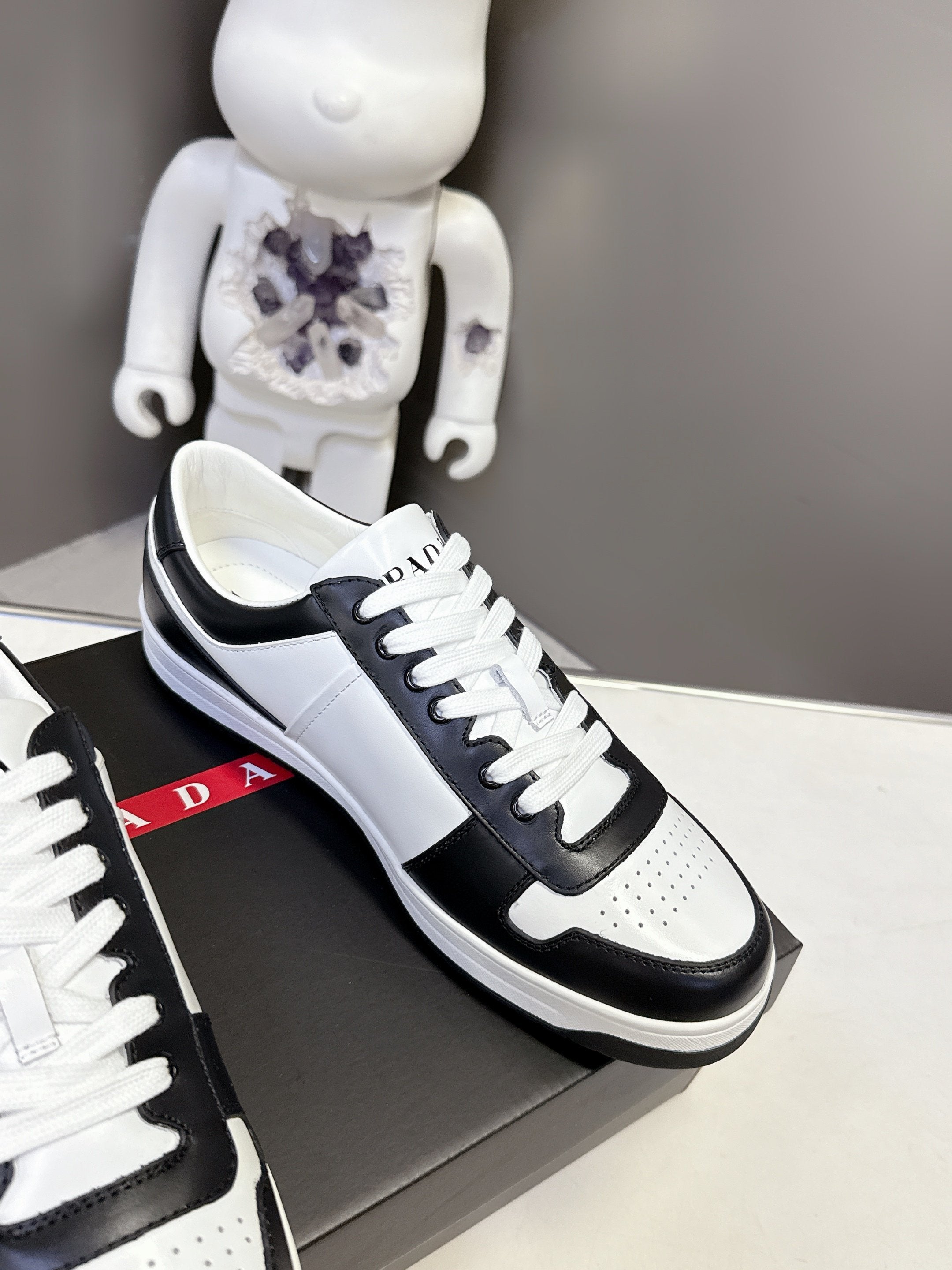 Luxury Shoes Prada Unisex