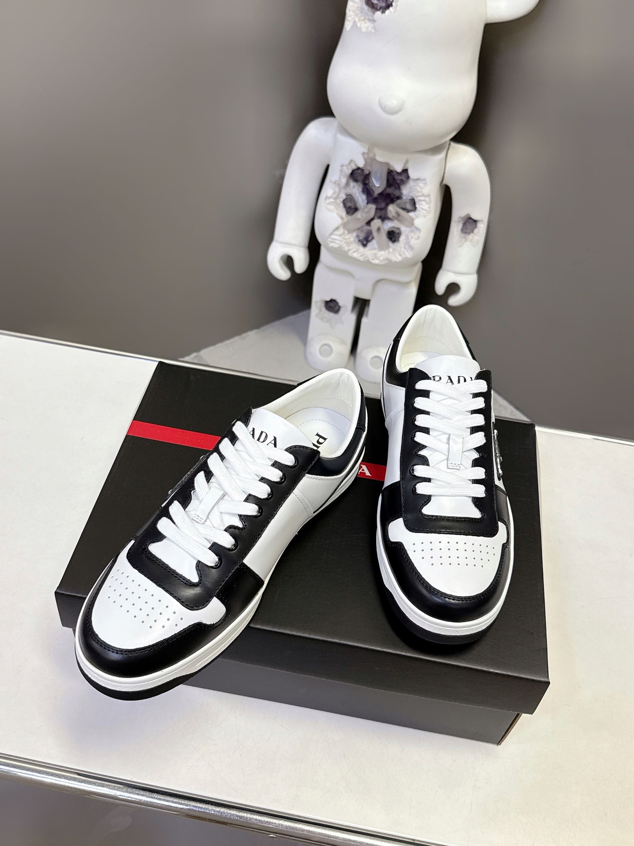 Luxury Shoes Prada Unisex