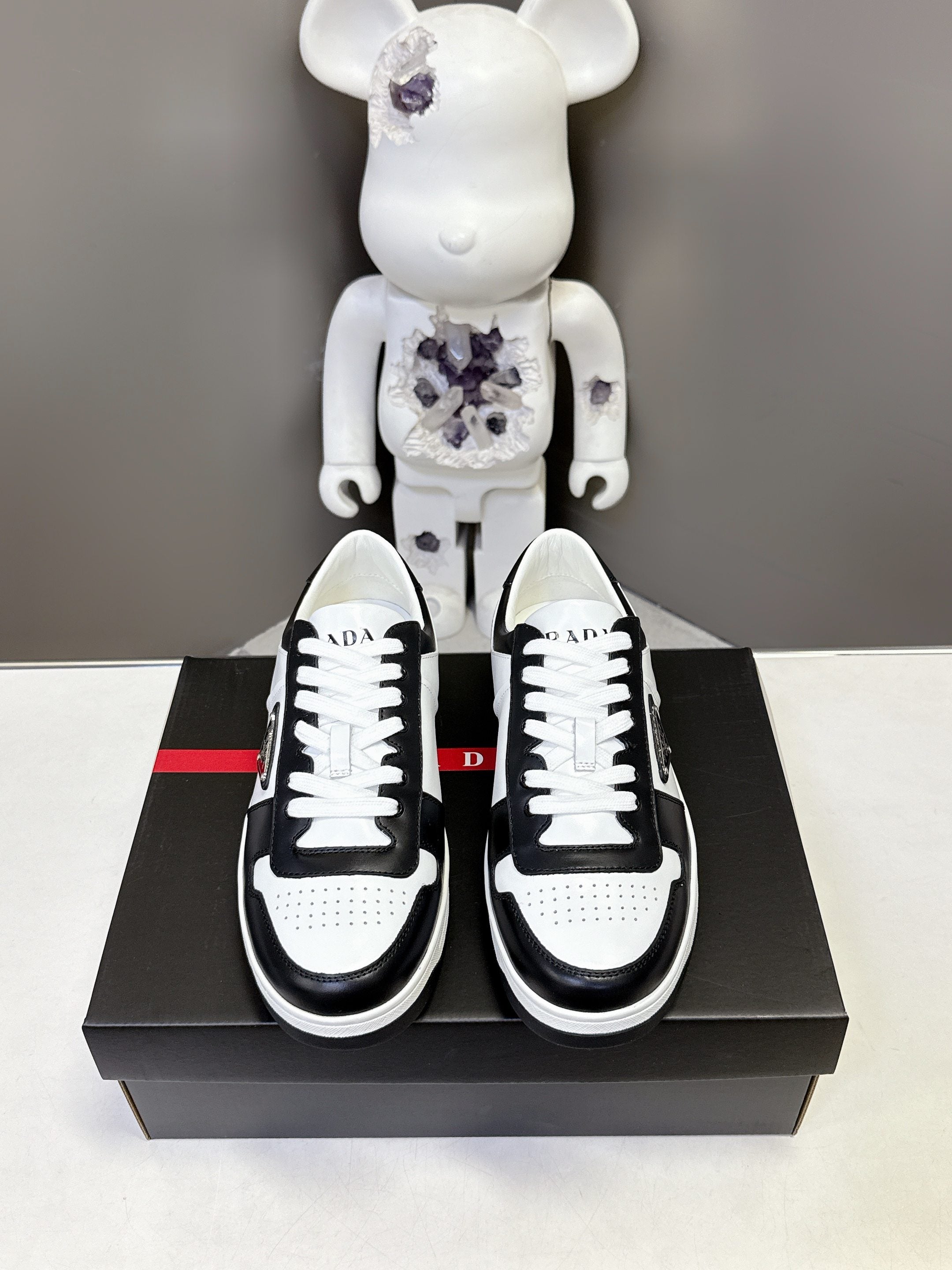 Luxury Shoes Prada Unisex